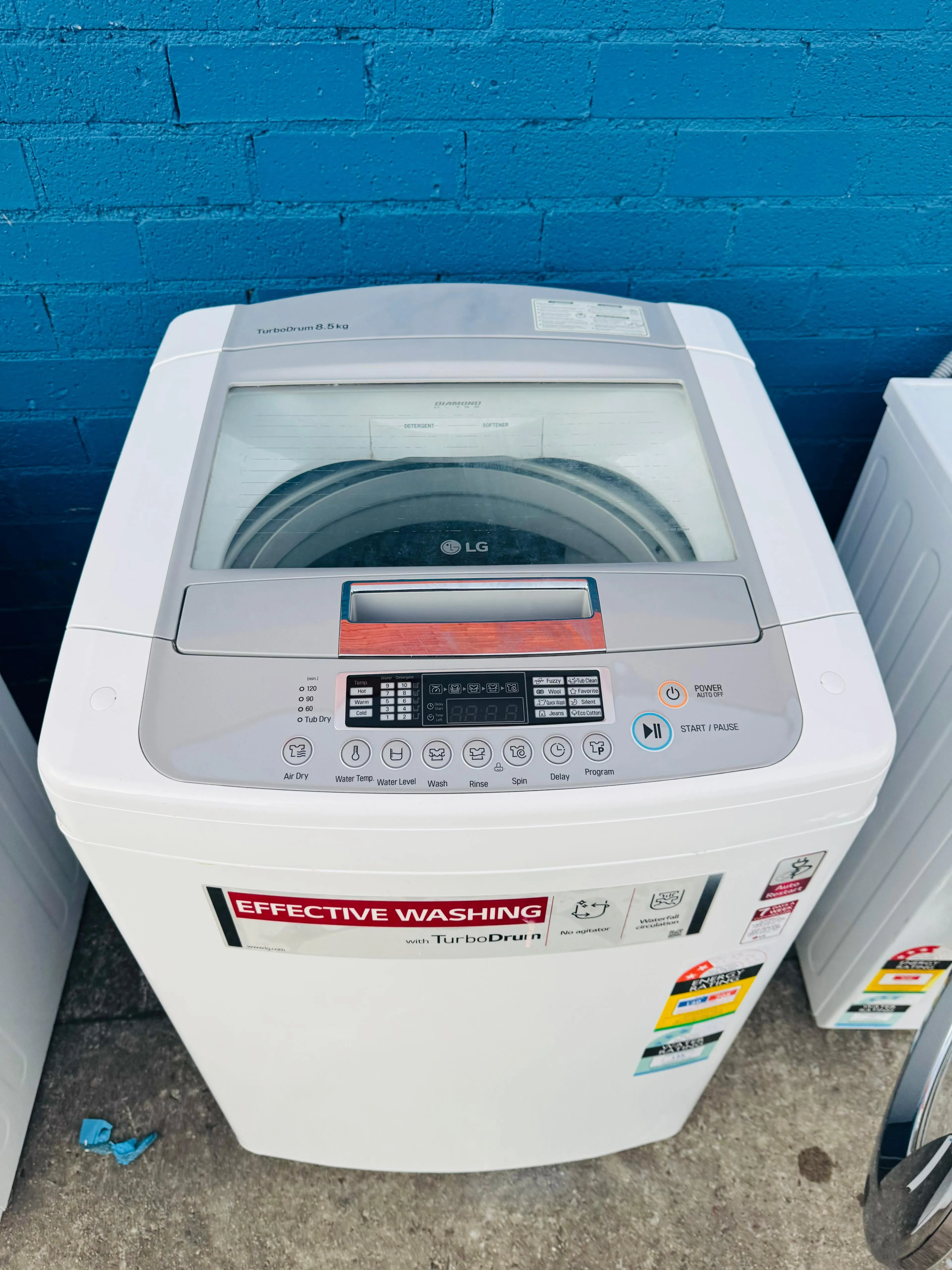 **LG 8.5KGS TOP LOADER WASHING MACHINE**