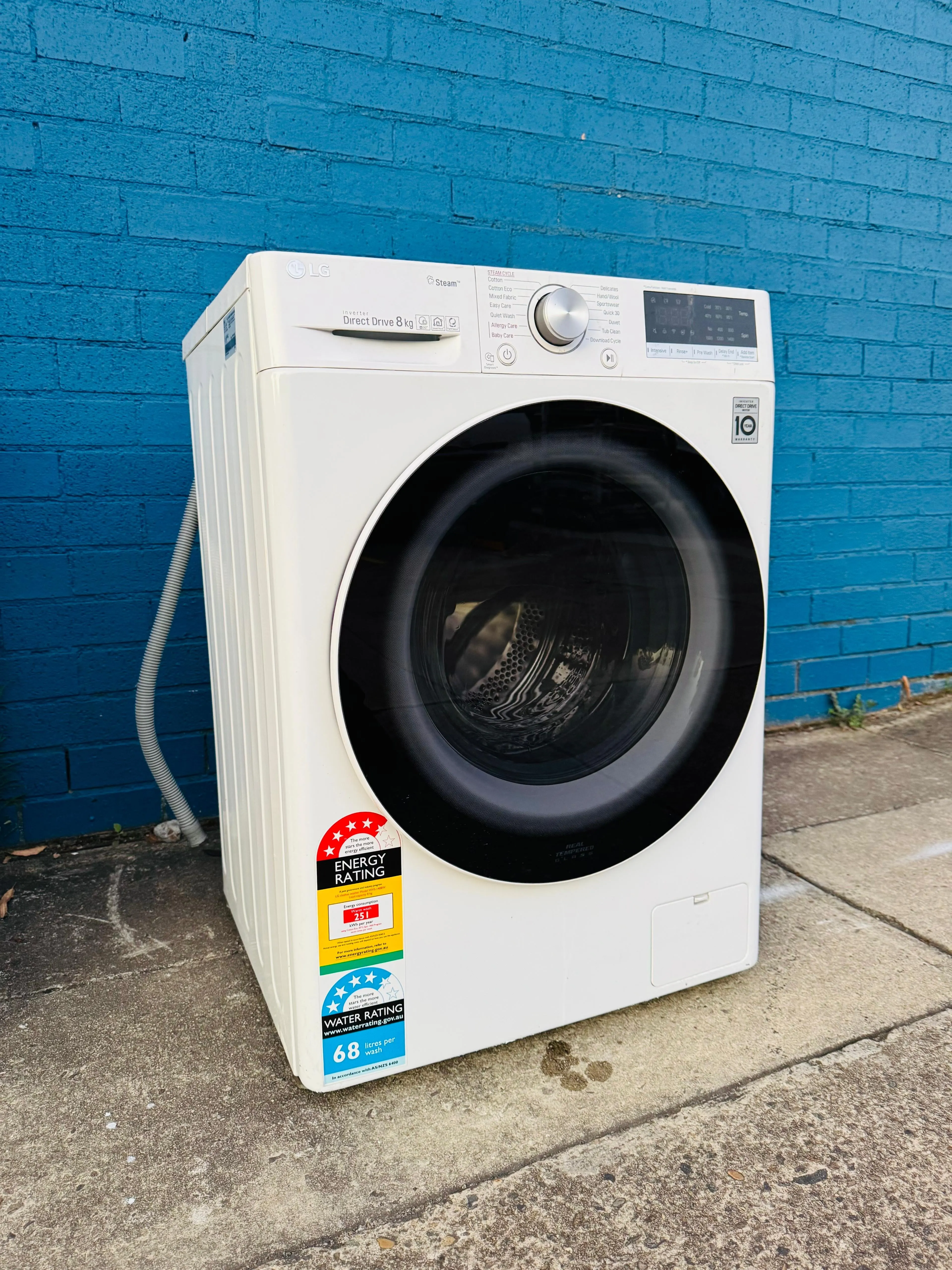 **LG 8KGS FRONT LOADER WASHING MACHINE**