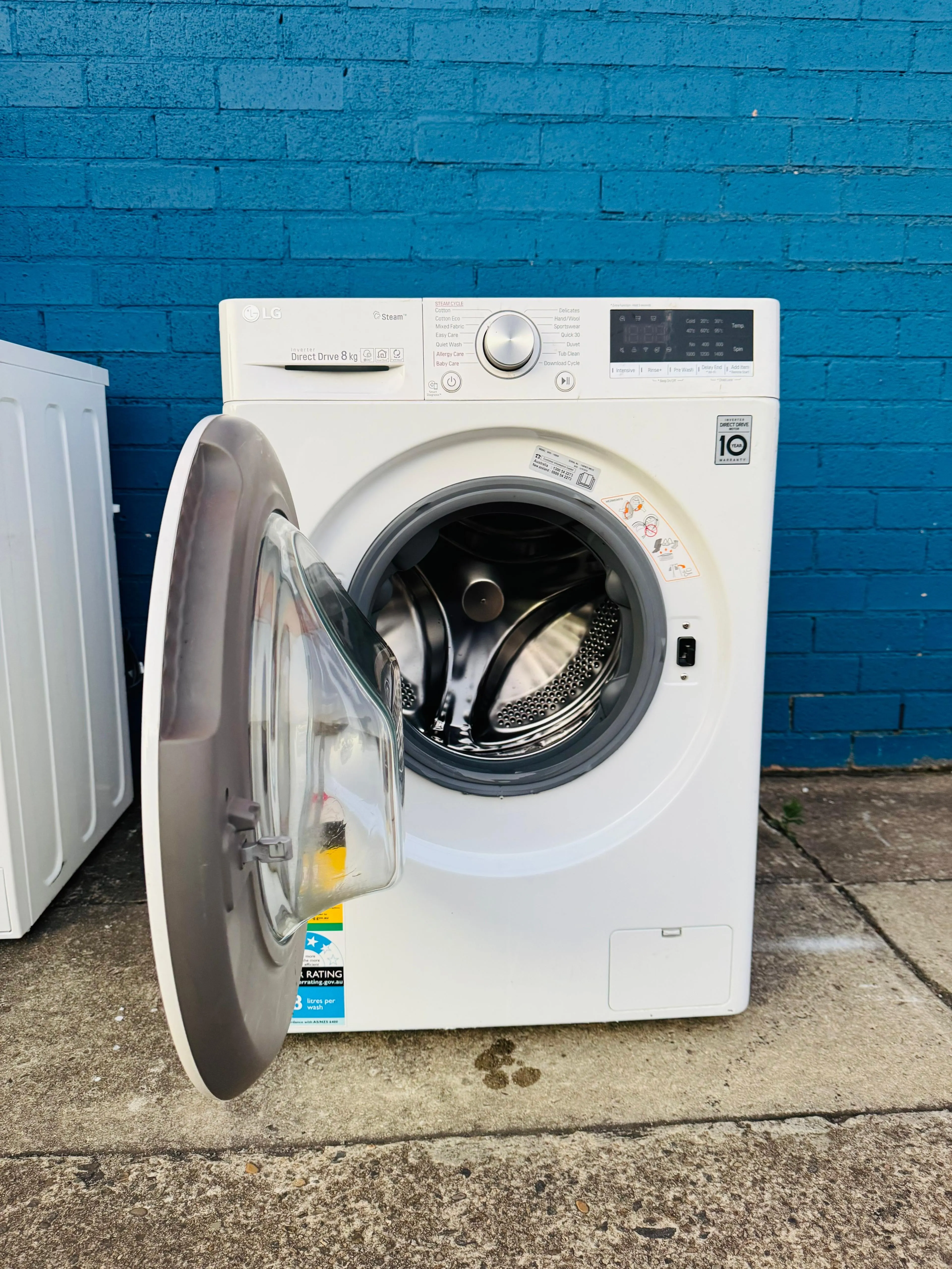 **LG 8KGS FRONT LOADER WASHING MACHINE**