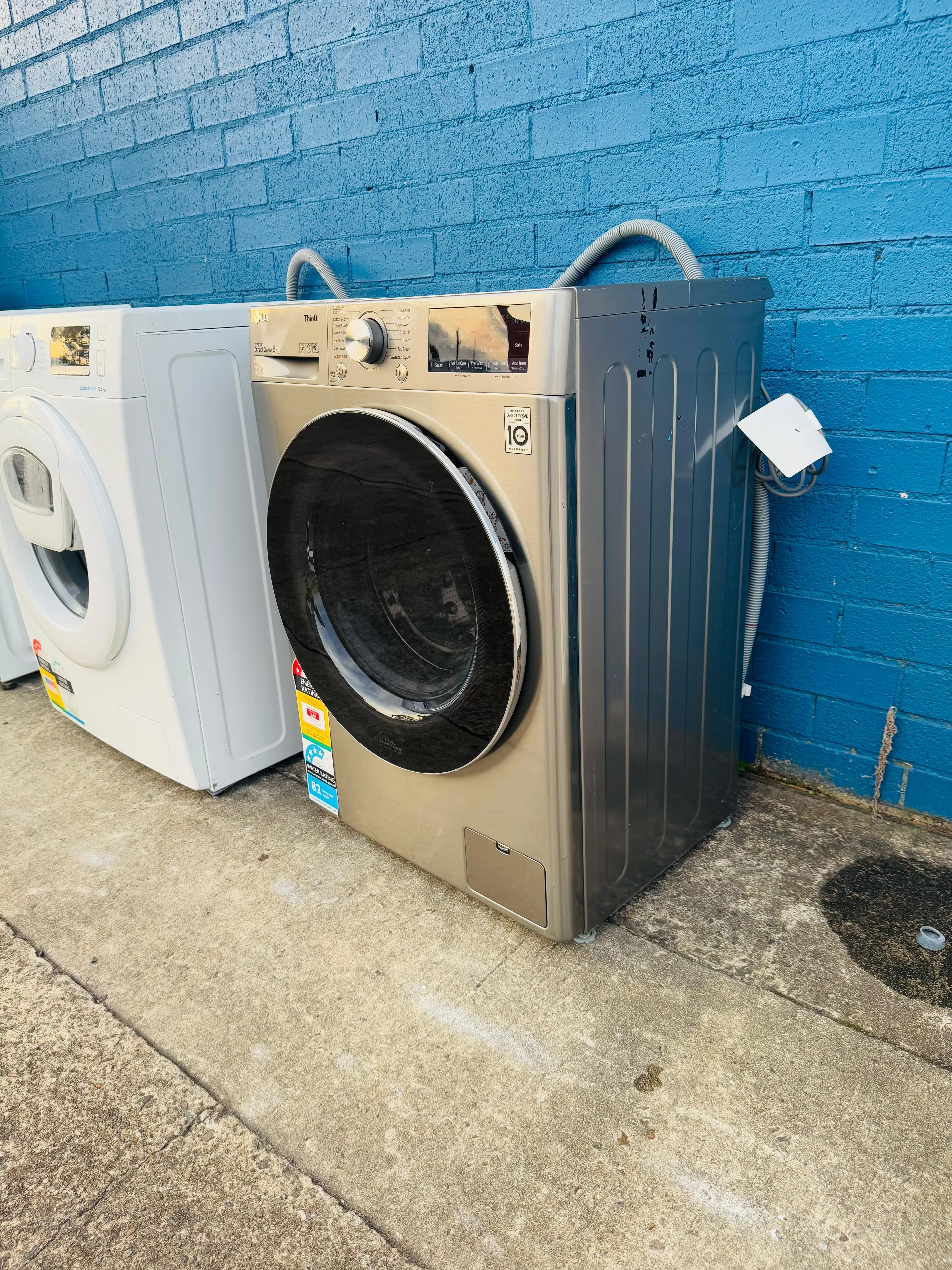 **LG 8KGS FRONT LOADER WASHING MACHINE**