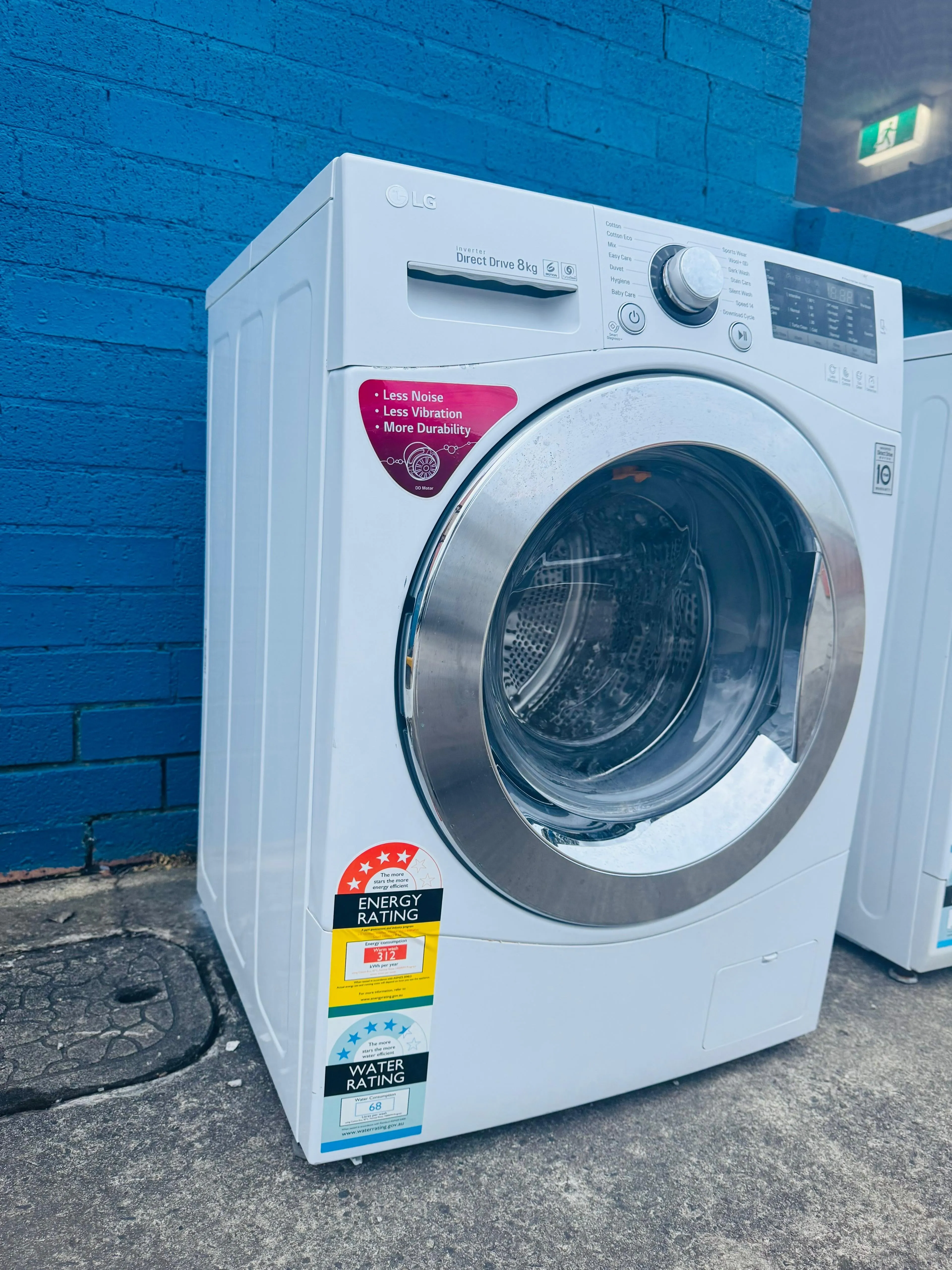 **LG 8KGS FRONT LOADER WASHING MACHINE**