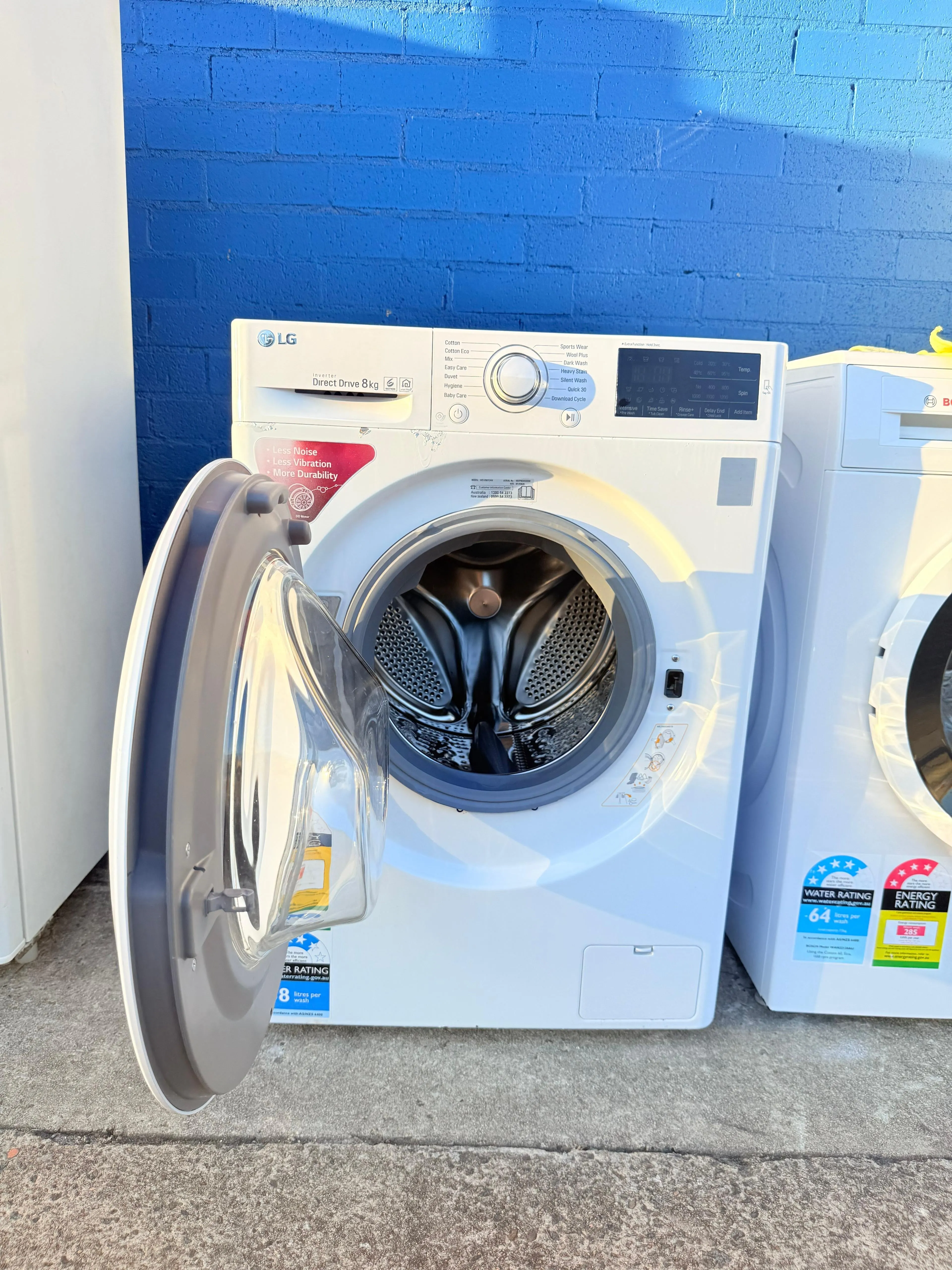 **LG 8KGS FRONT LOADER WASHING MACHINE**