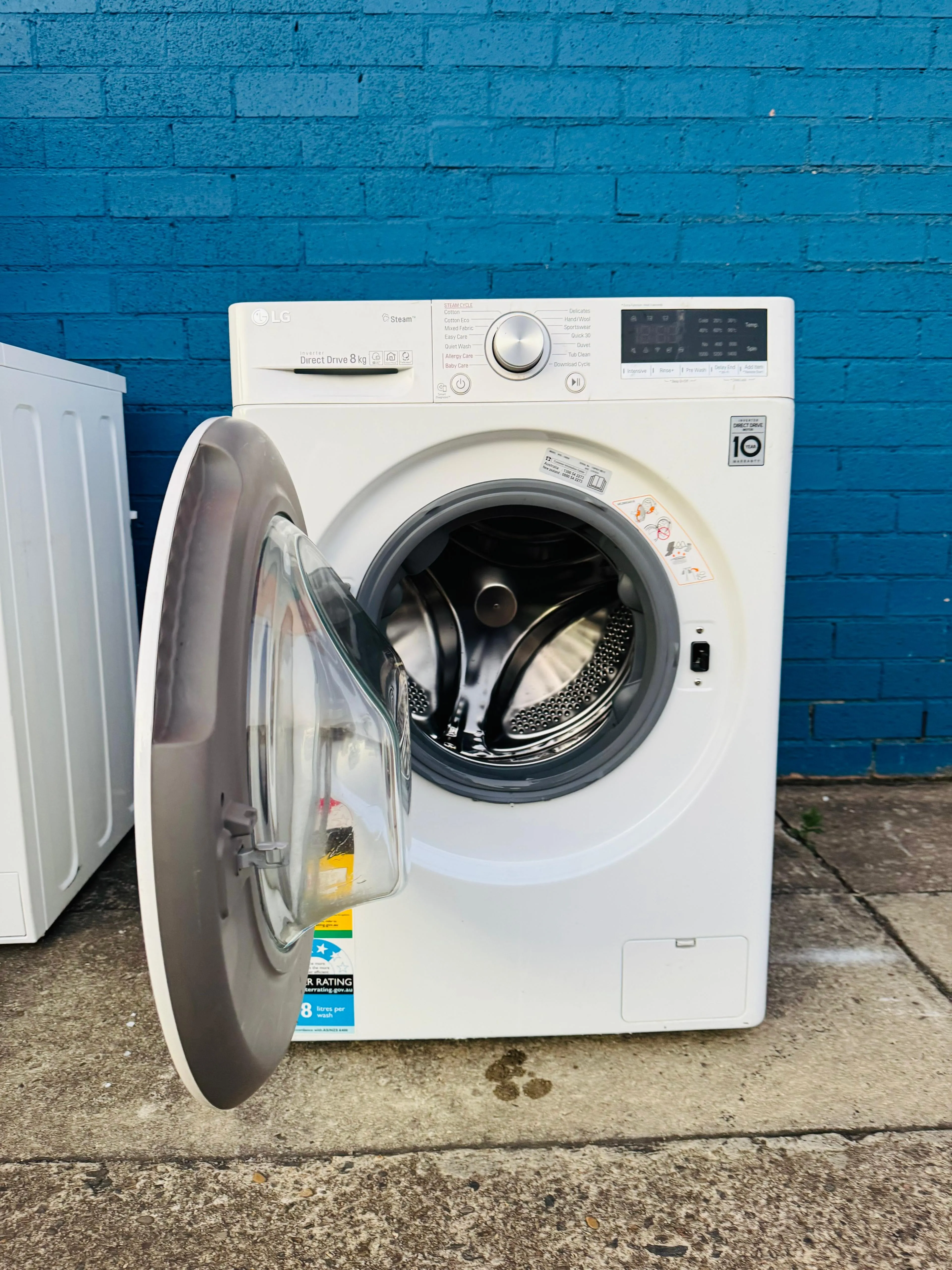 **LG 8KGS FRONT LOADER WASHING MACHINE**