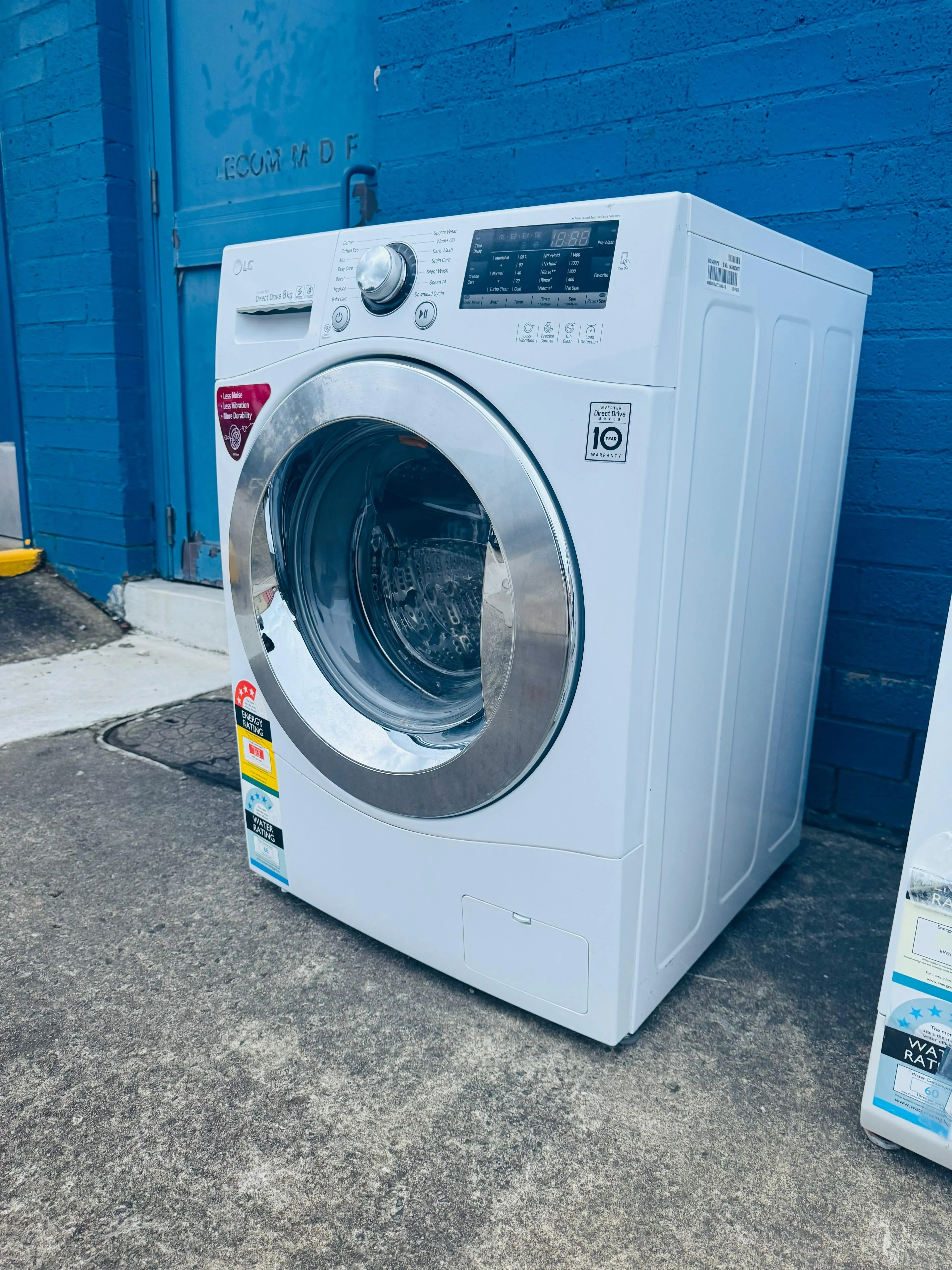 **LG 8KGS FRONT LOADER WASHING MACHINE**