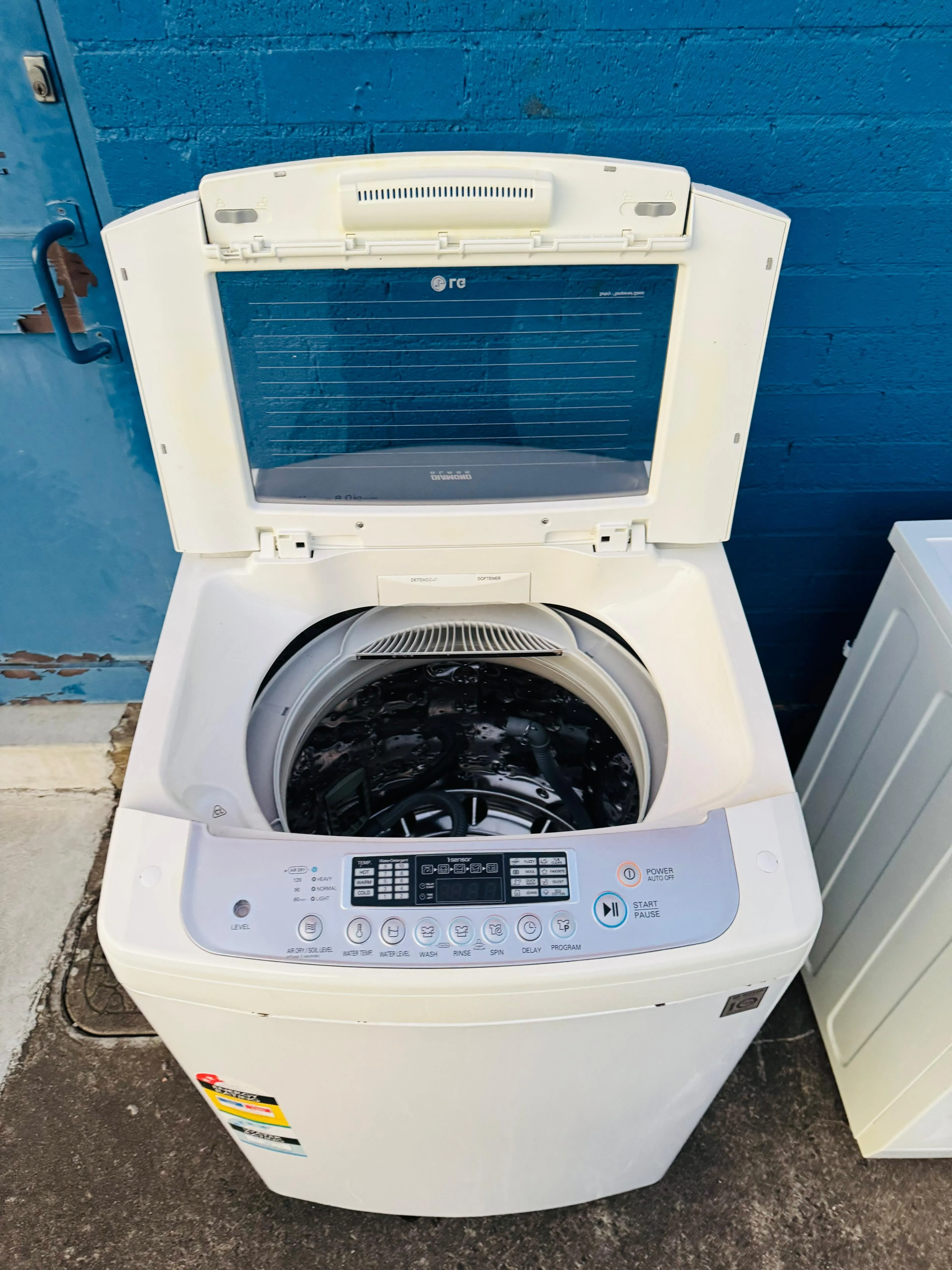**LG 8KGS TOP LOADER WASHING MACHINE**