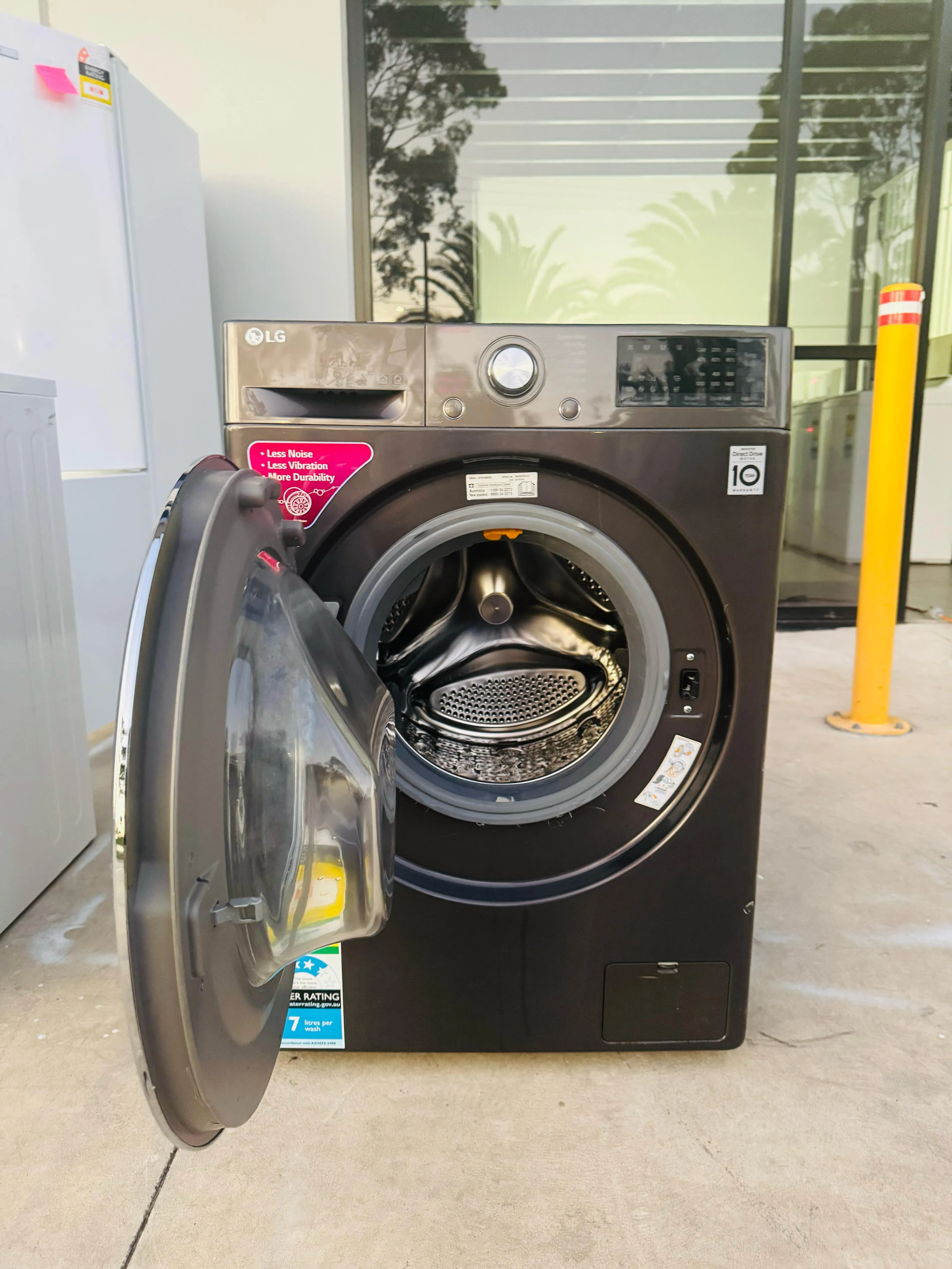 *LG 9KGS FRONT LOADER WASHING MACHINE** FREE DELIVERY
