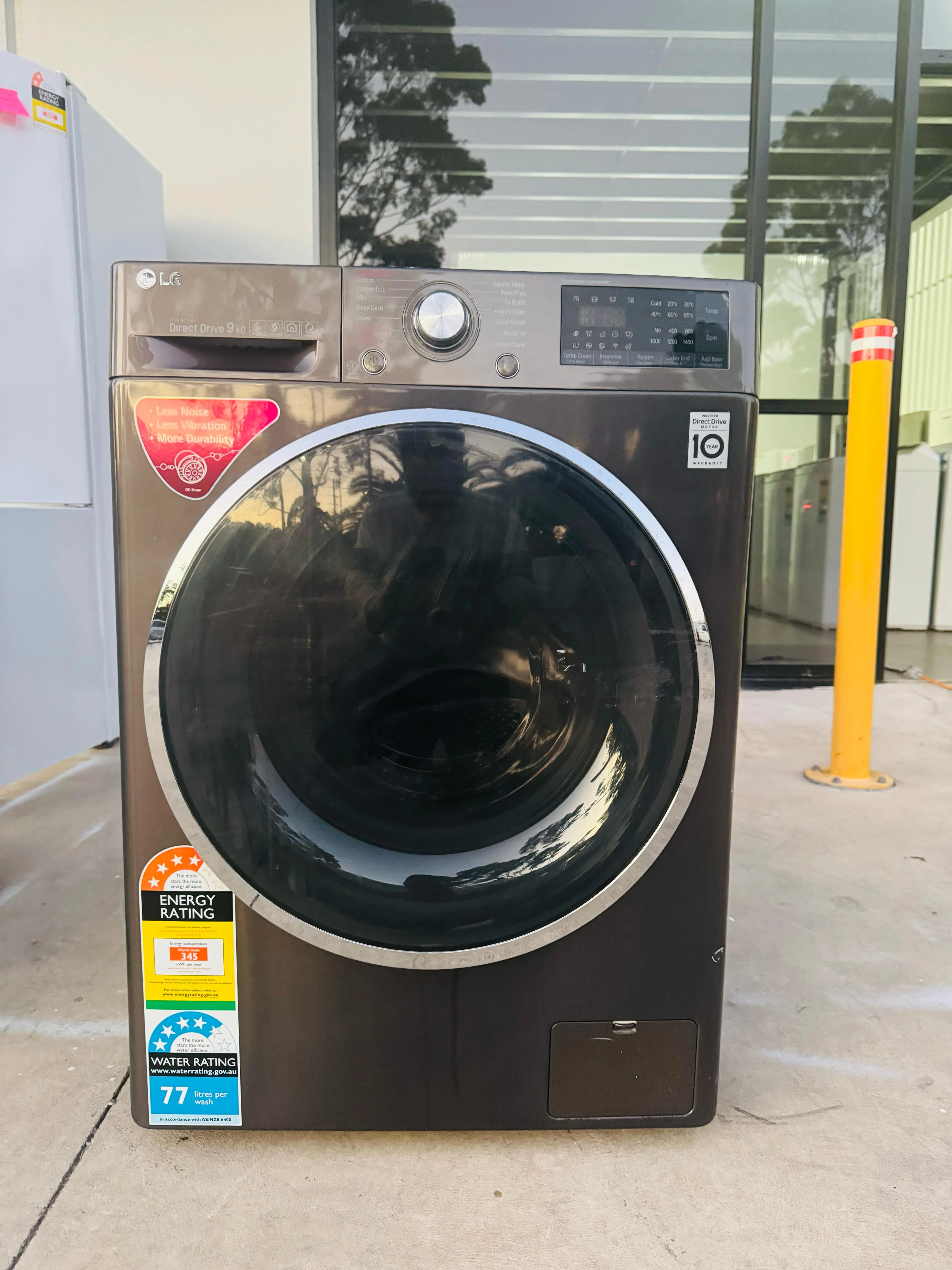 *LG 9KGS FRONT LOADER WASHING MACHINE** FREE DELIVERY