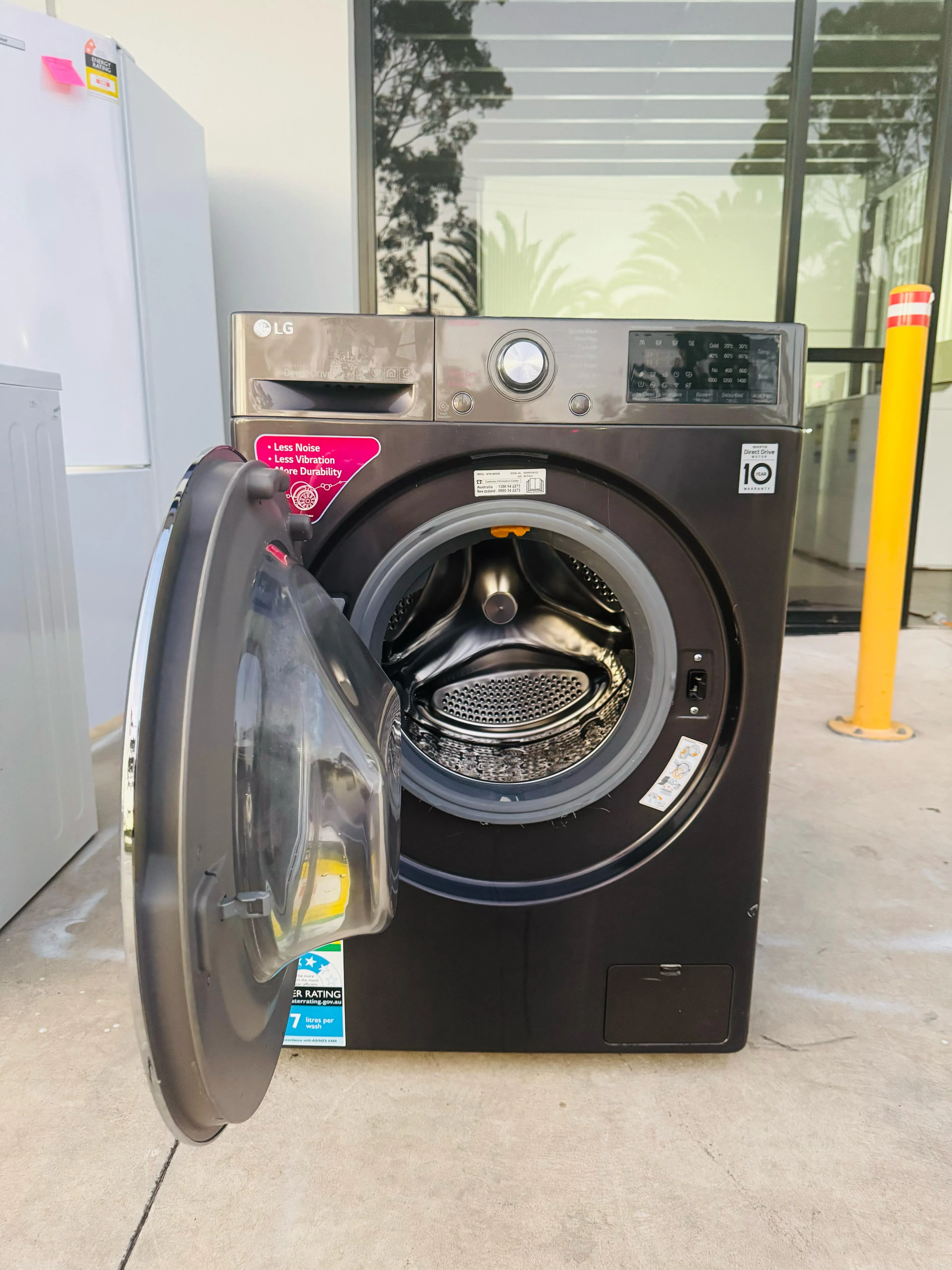 *LG 9KGS FRONT LOADER WASHING MACHINE** FREE DELIVERY