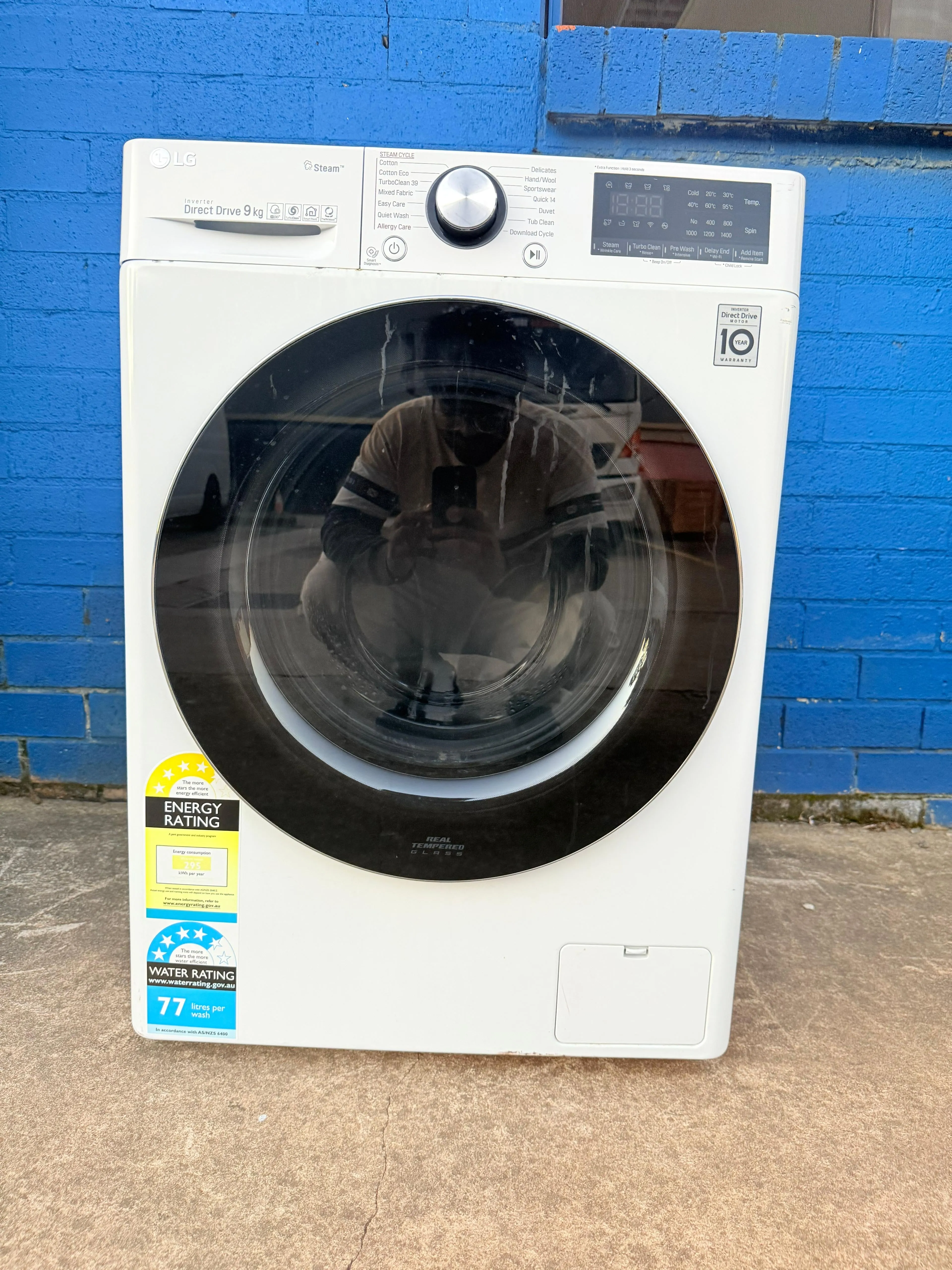 **LG 9KGS FRONT LOADER WASHING MACHINE**