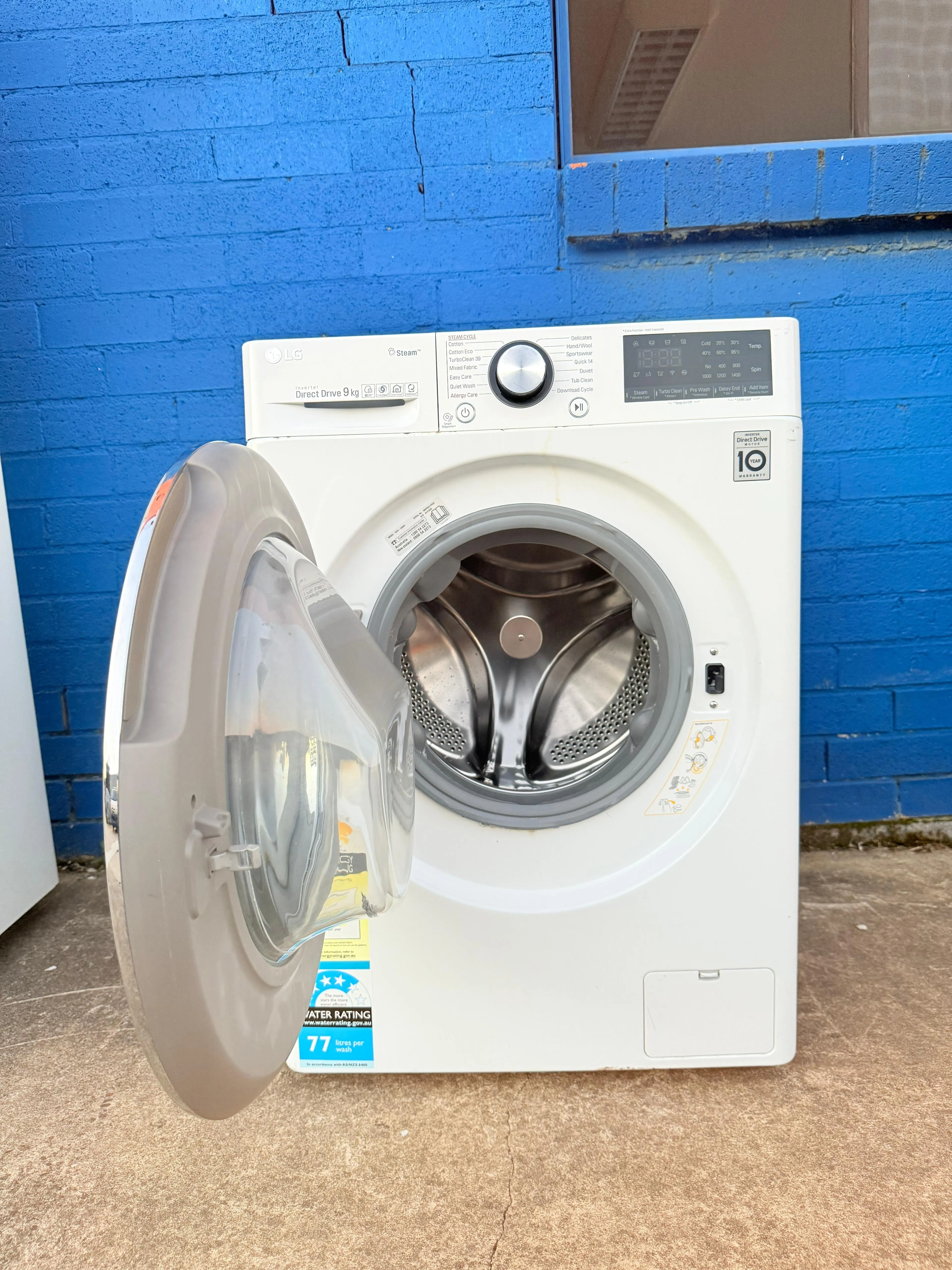 **LG 9KGS FRONT LOADER WASHING MACHINE**