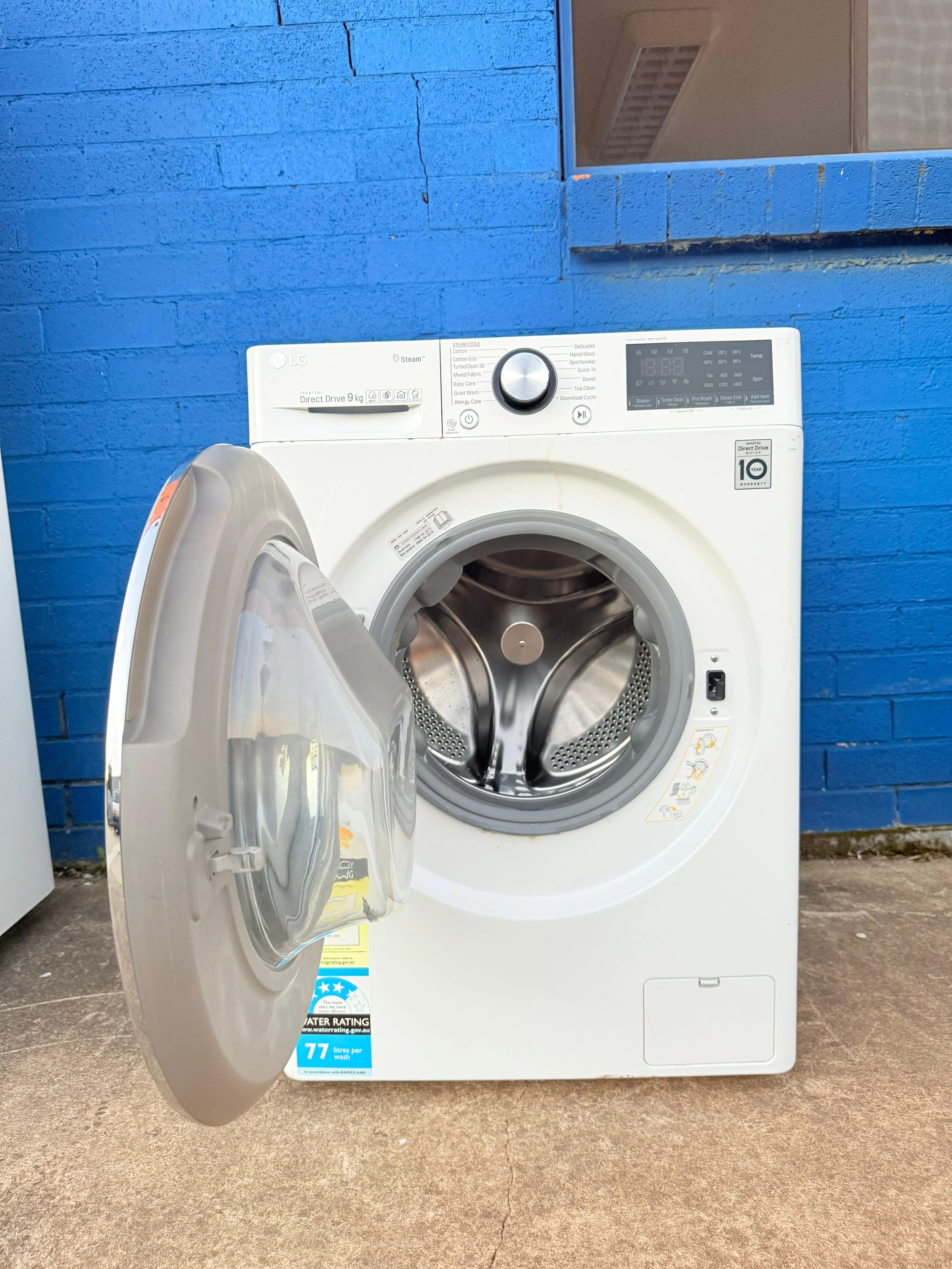 **LG 9KGS FRONT LOADER WASHING MACHINE**