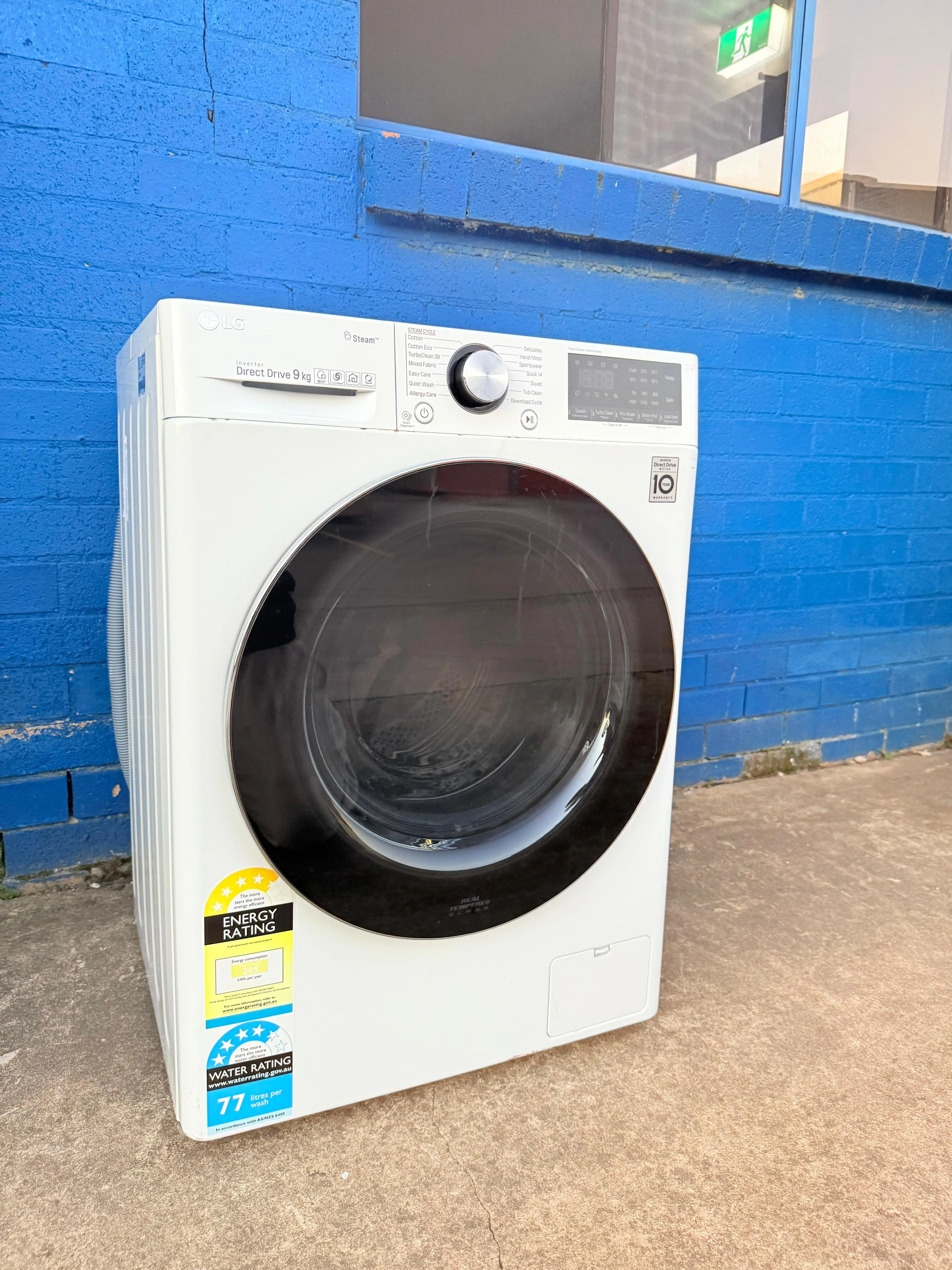 **LG 9KGS FRONT LOADER WASHING MACHINE**