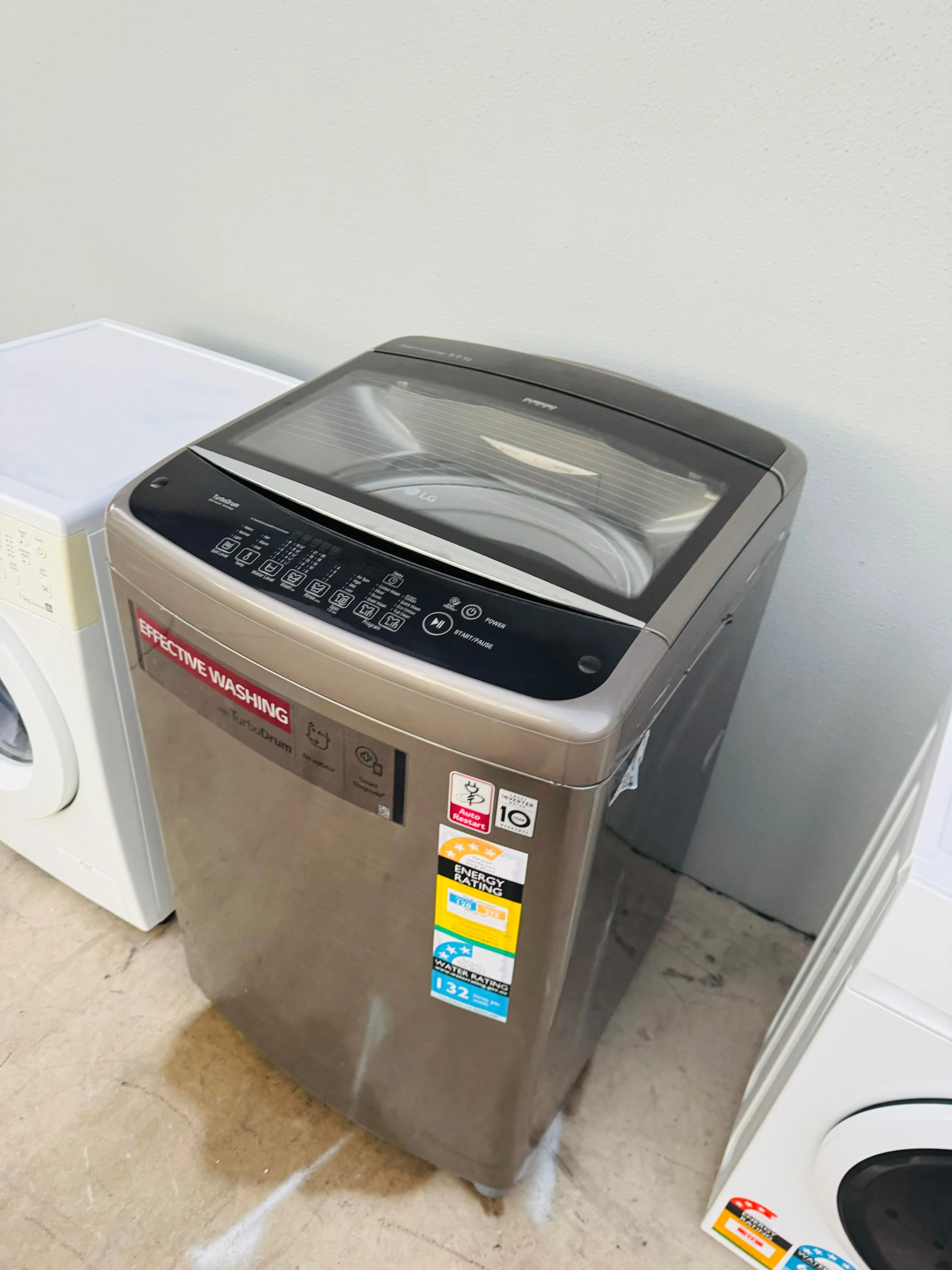 **LG 9KGS TOP LOADER WASHING MACHINE**