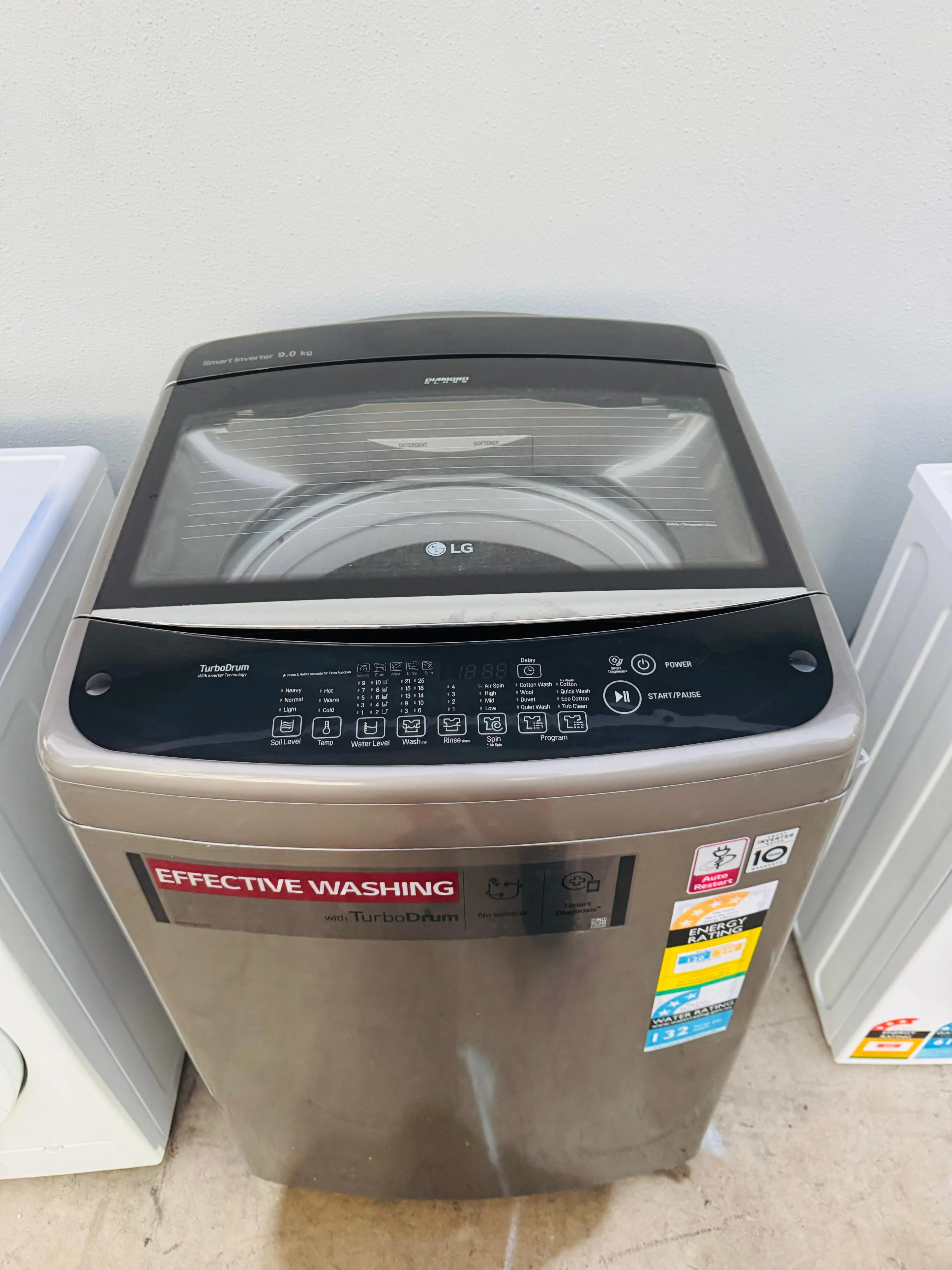 **LG 9KGS TOP LOADER WASHING MACHINE**