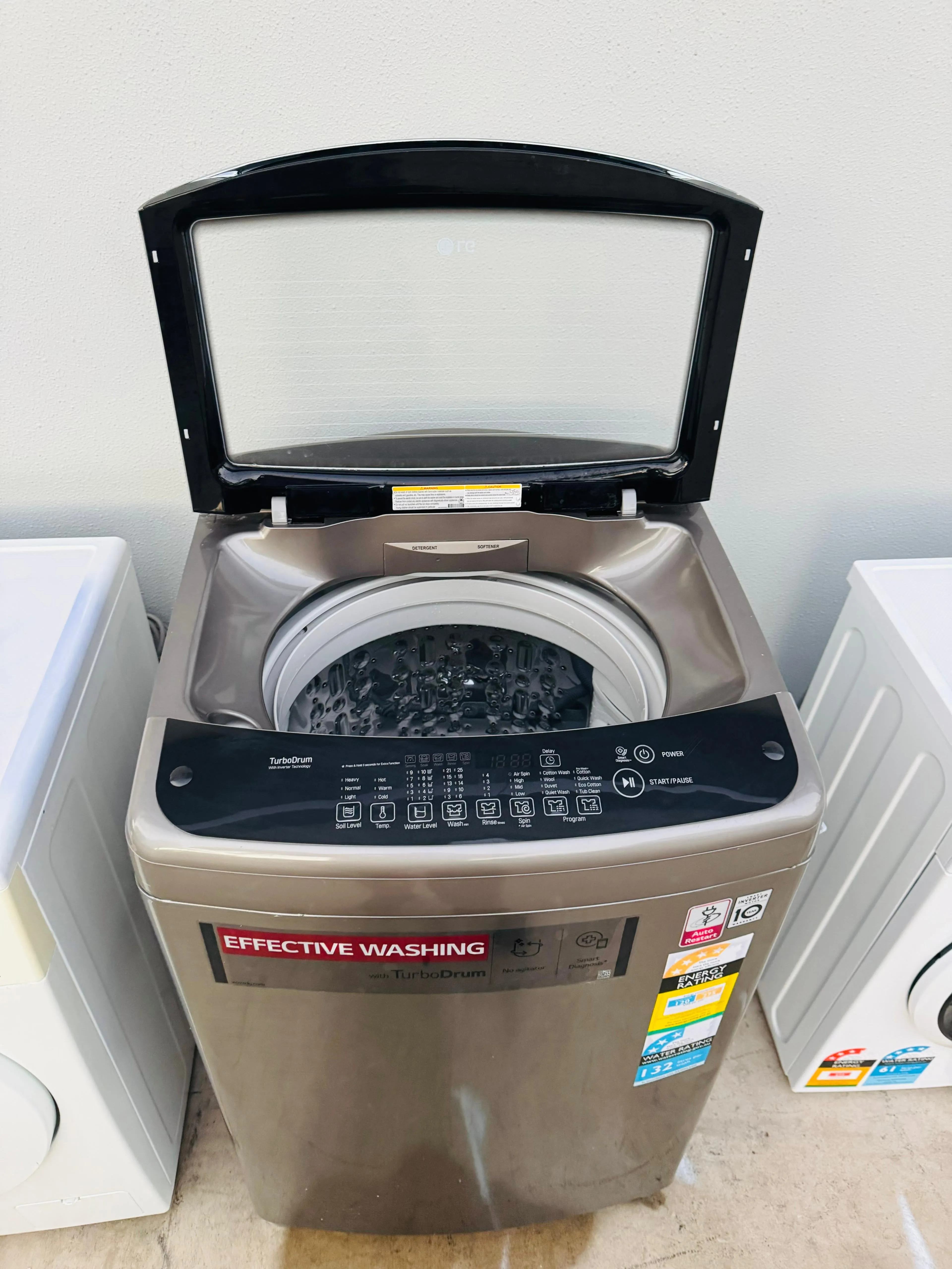 **LG 9KGS TOP LOADER WASHING MACHINE**