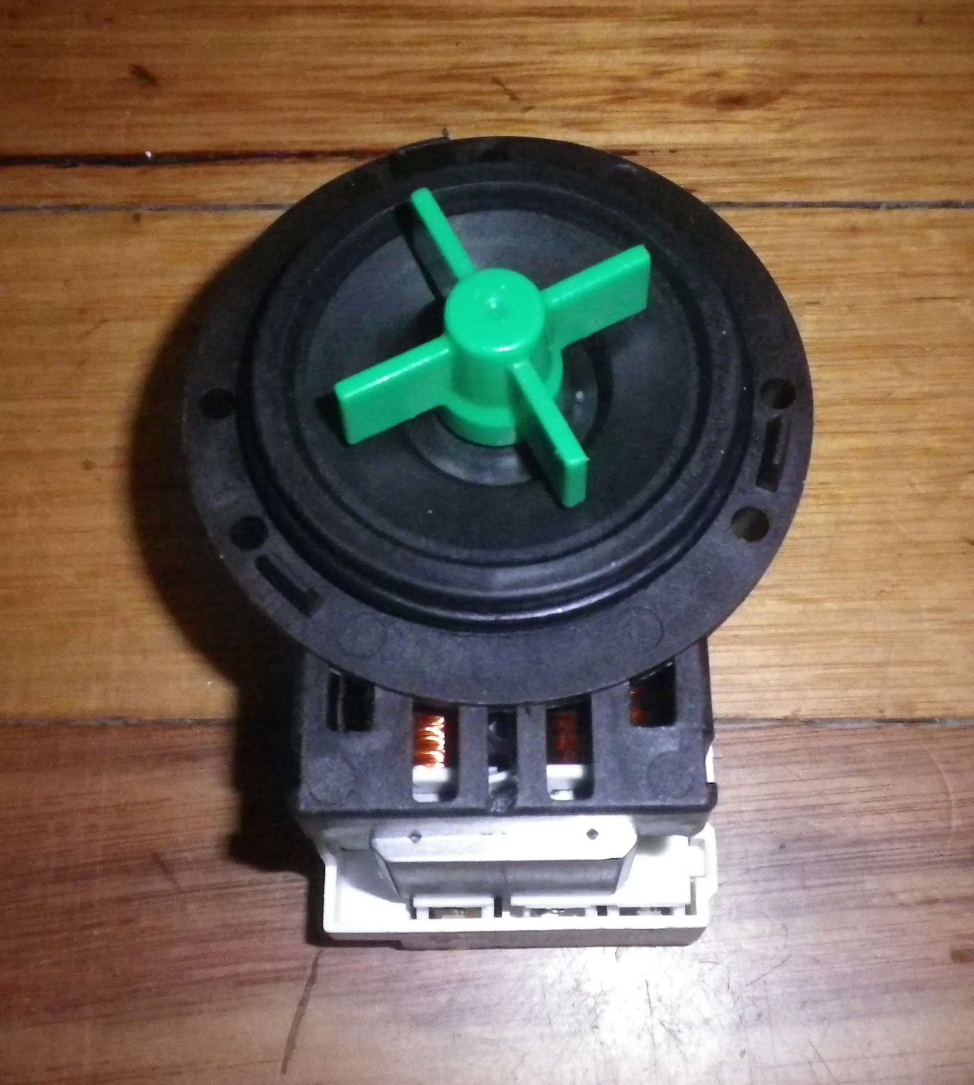 LG Dishwasher & Washing Machine Magnetic Pump Motor Body - Part No. 4681EN2005A