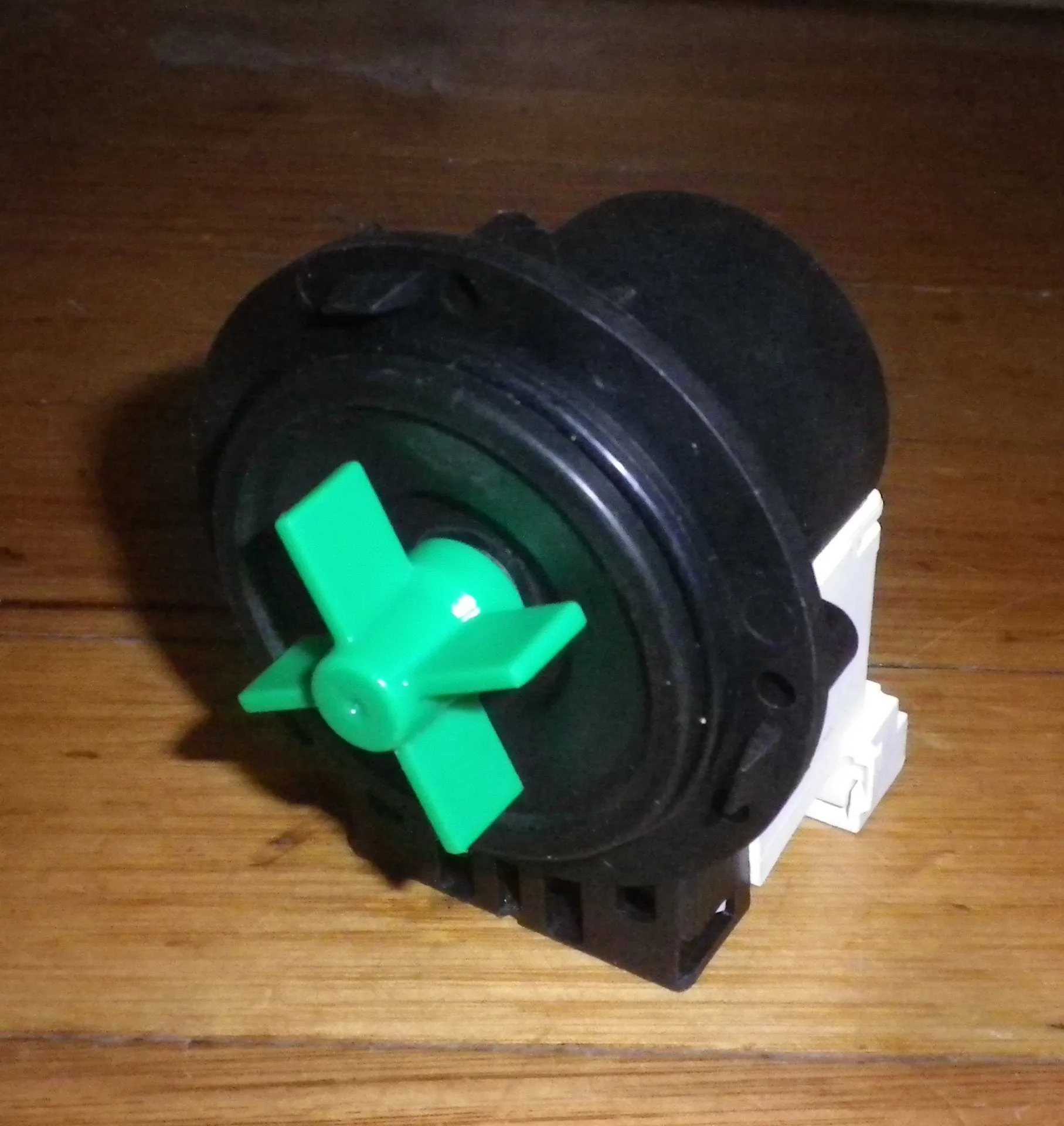 LG Dishwasher & Washing Machine Magnetic Pump Motor Body - Part No. 4681EN2005A