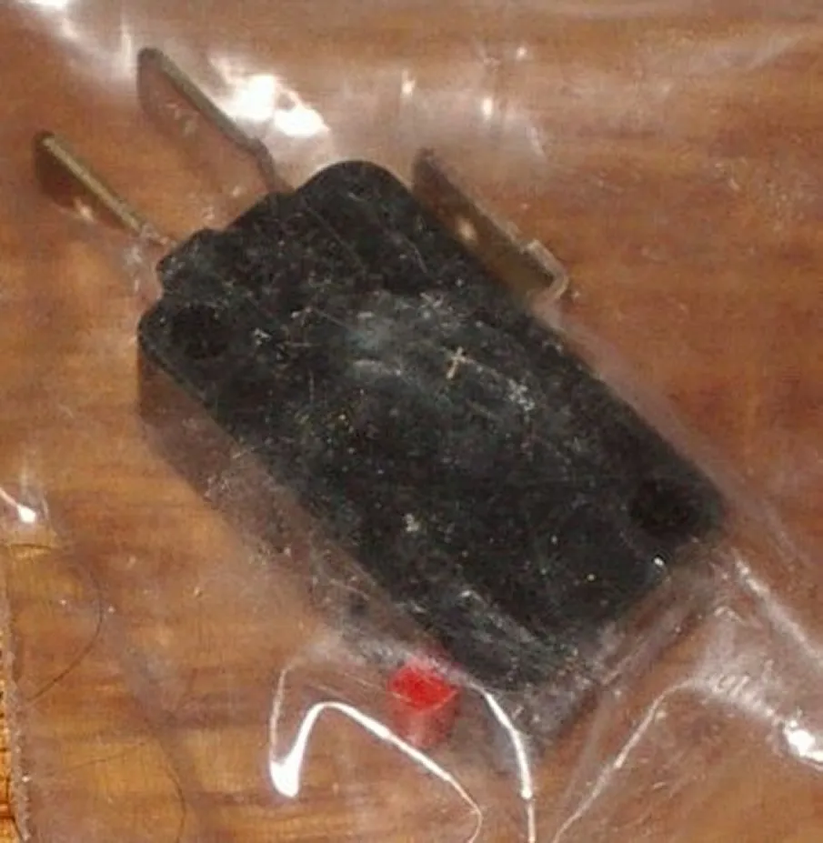 Light Action SPDT Honeywell Microswitch with 6.4mm Terminals - Part # MS301