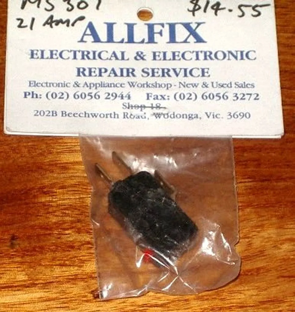 Light Action SPDT Honeywell Microswitch with 6.4mm Terminals - Part # MS301