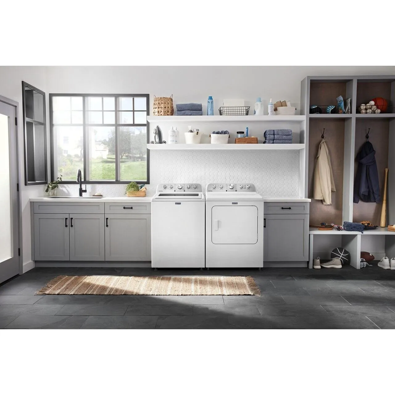 Maytag 5.4 cu. ft. Top Loading Washer MVW5435PW