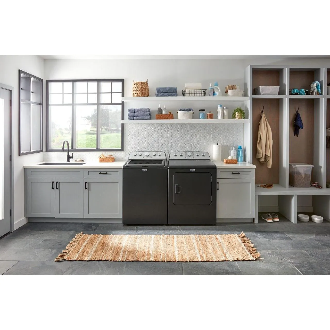 Maytag 5.5 cu. ft. Top Loading Washer MVW5430PBK
