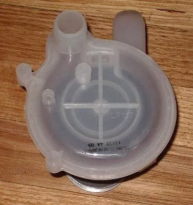 Maytag, Wilkins Servis 3 Leg Plastic Drain Pump - Part # 202203