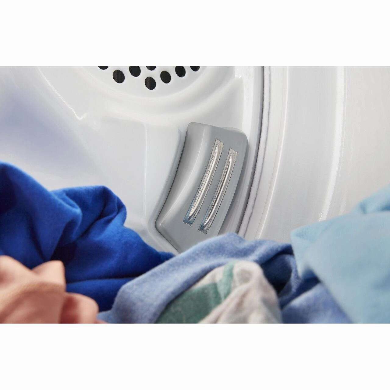 Maytag 7.0 cu. ft. Electric Dryer with Pet Pro Option YMED6500MBK