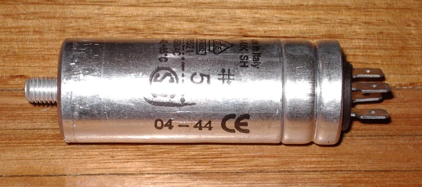 Metal 5uF 450Volt Motor Start/Run Capacitor - CAP005G