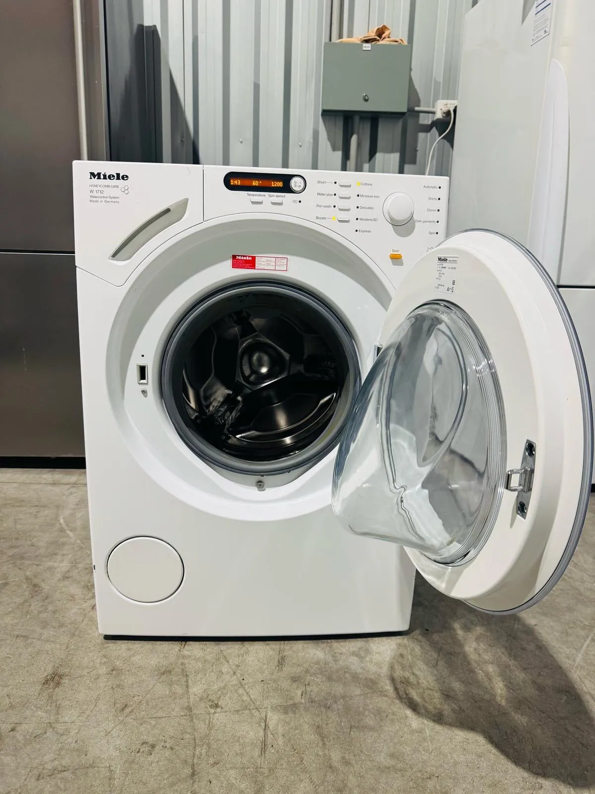 **MIELE 7 KGS FRONT LOADER WASHING MACHINE**