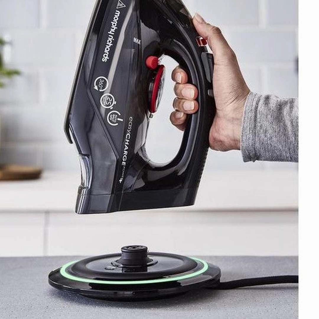 Morphy Richards EasyCharge Cordless Steam Iron | 303251
