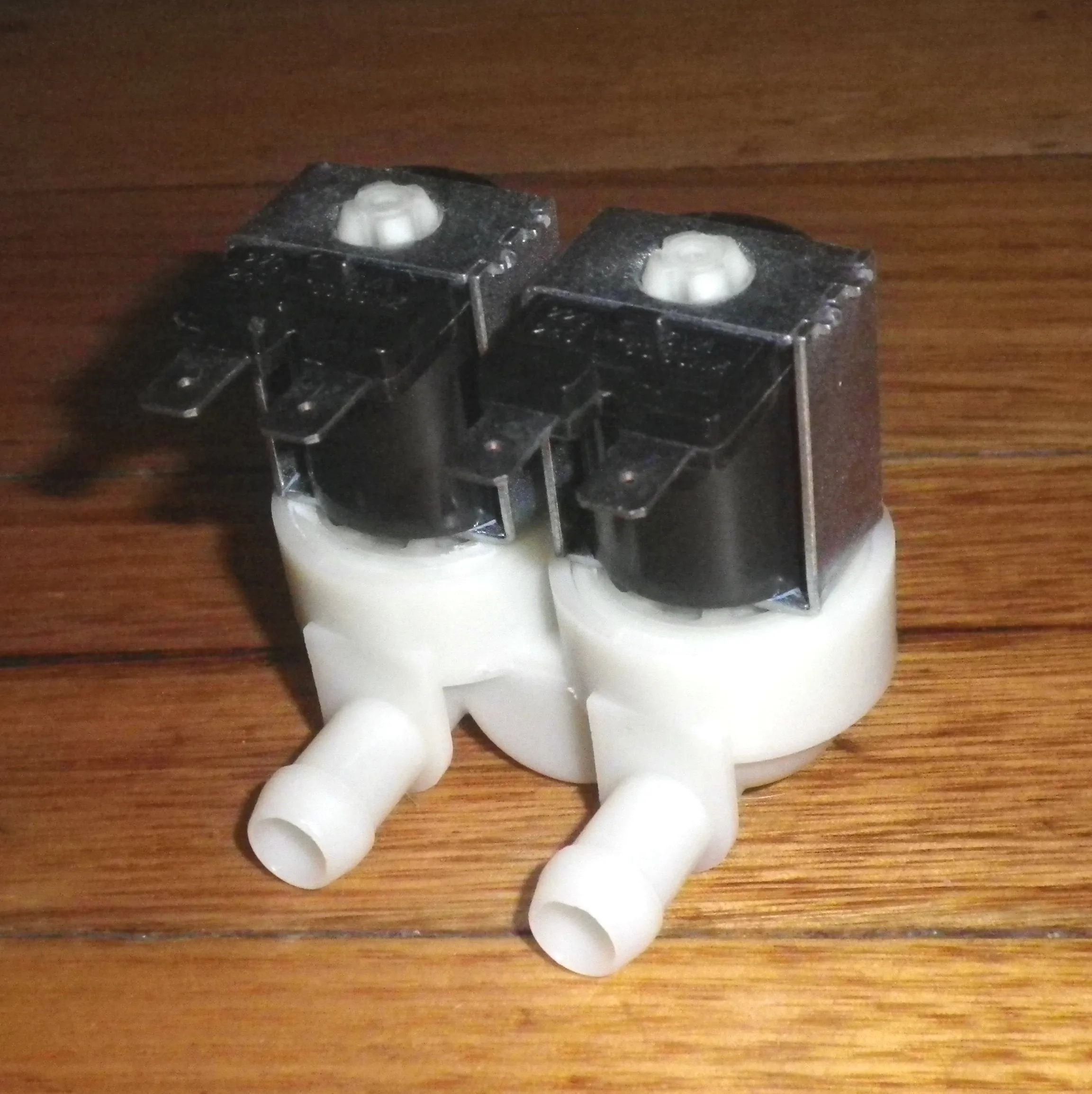 Pacific Gorenje, Hoover, Samsung 10mm Straight Dual Inlet Valve - Part # WV024B