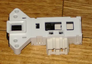 Rold DA058 Front Loader Door Interlock Switch - Part # UNI103