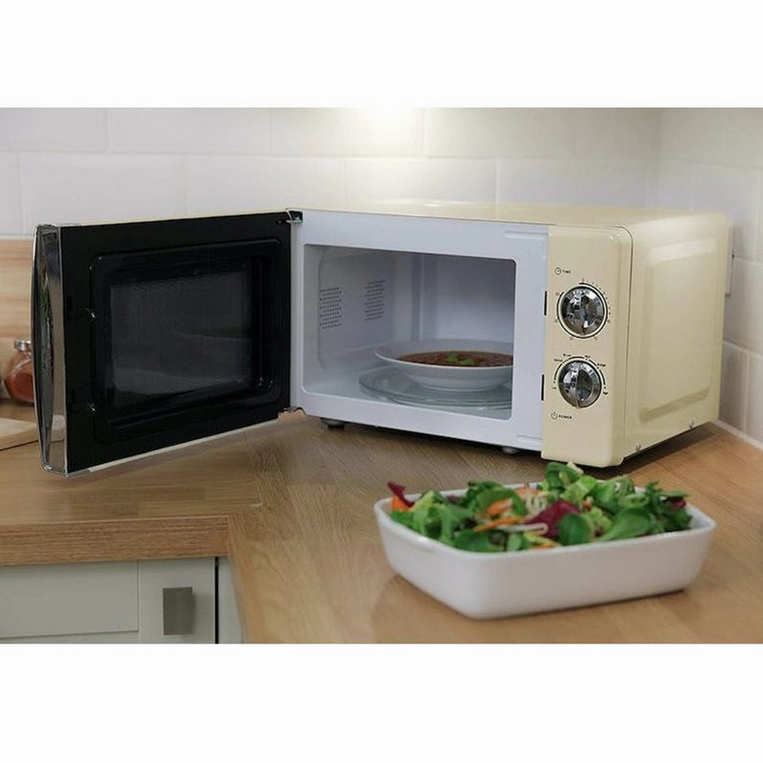 Russell Hobbs 700W Freestanding Solo Microwave | RHMM701C