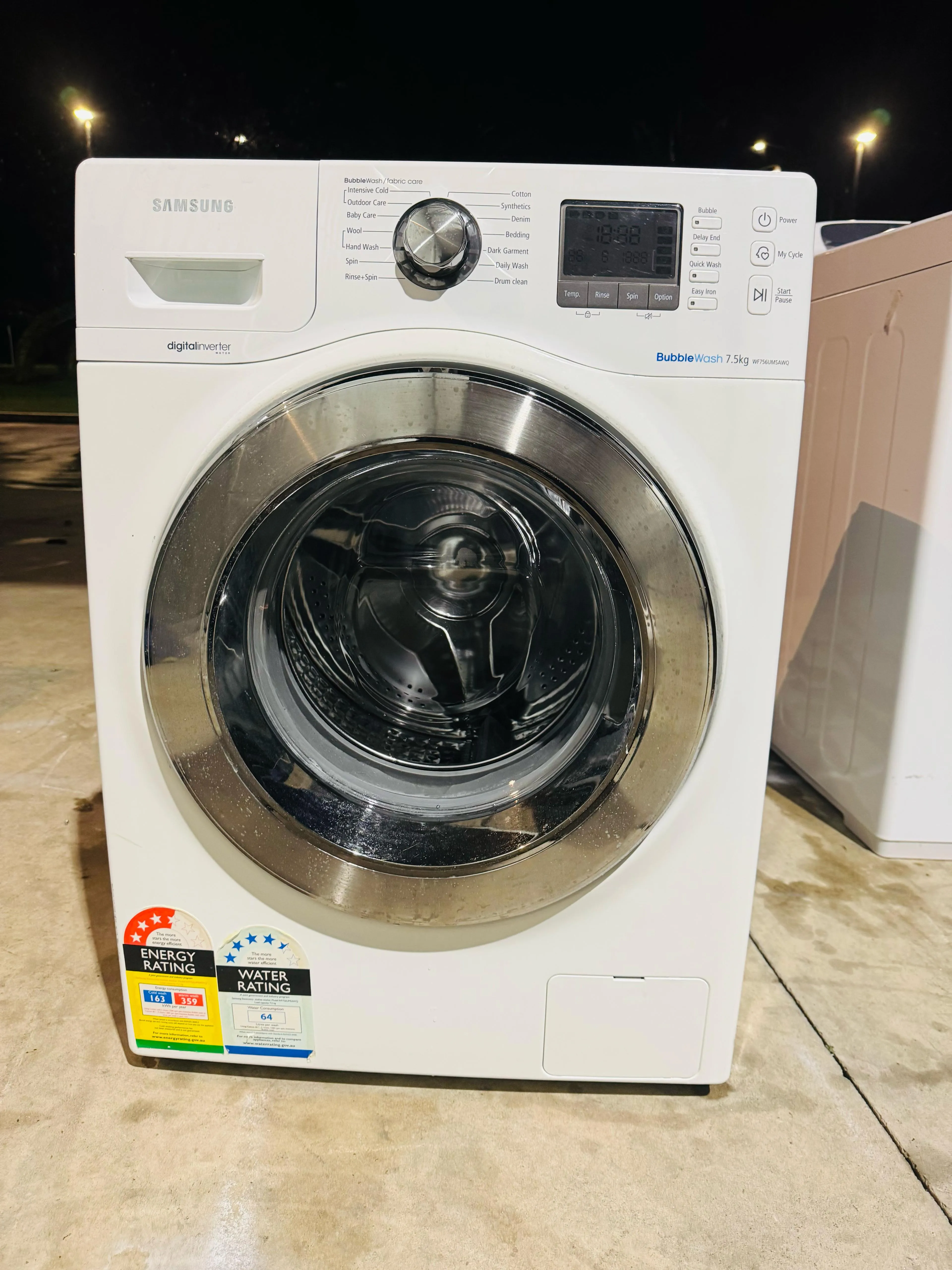 **SAMSUNG 7.5 KGS FRONT LOADER WASHING MACHINE** FREE DELIVERY