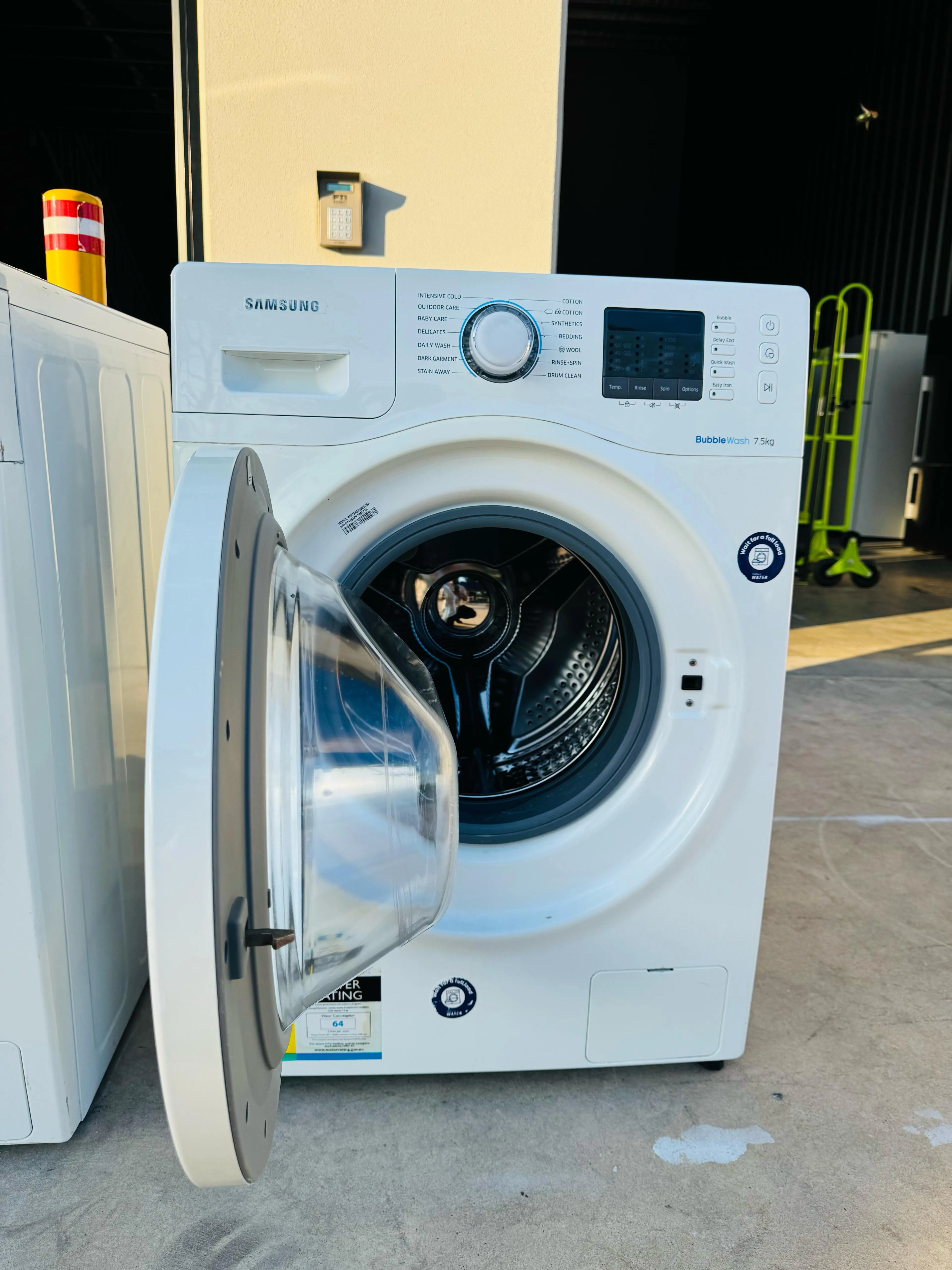 **SAMSUNG 7.5KGS FRONT LOADER WASHING MACHINE** FREE DELIVERY