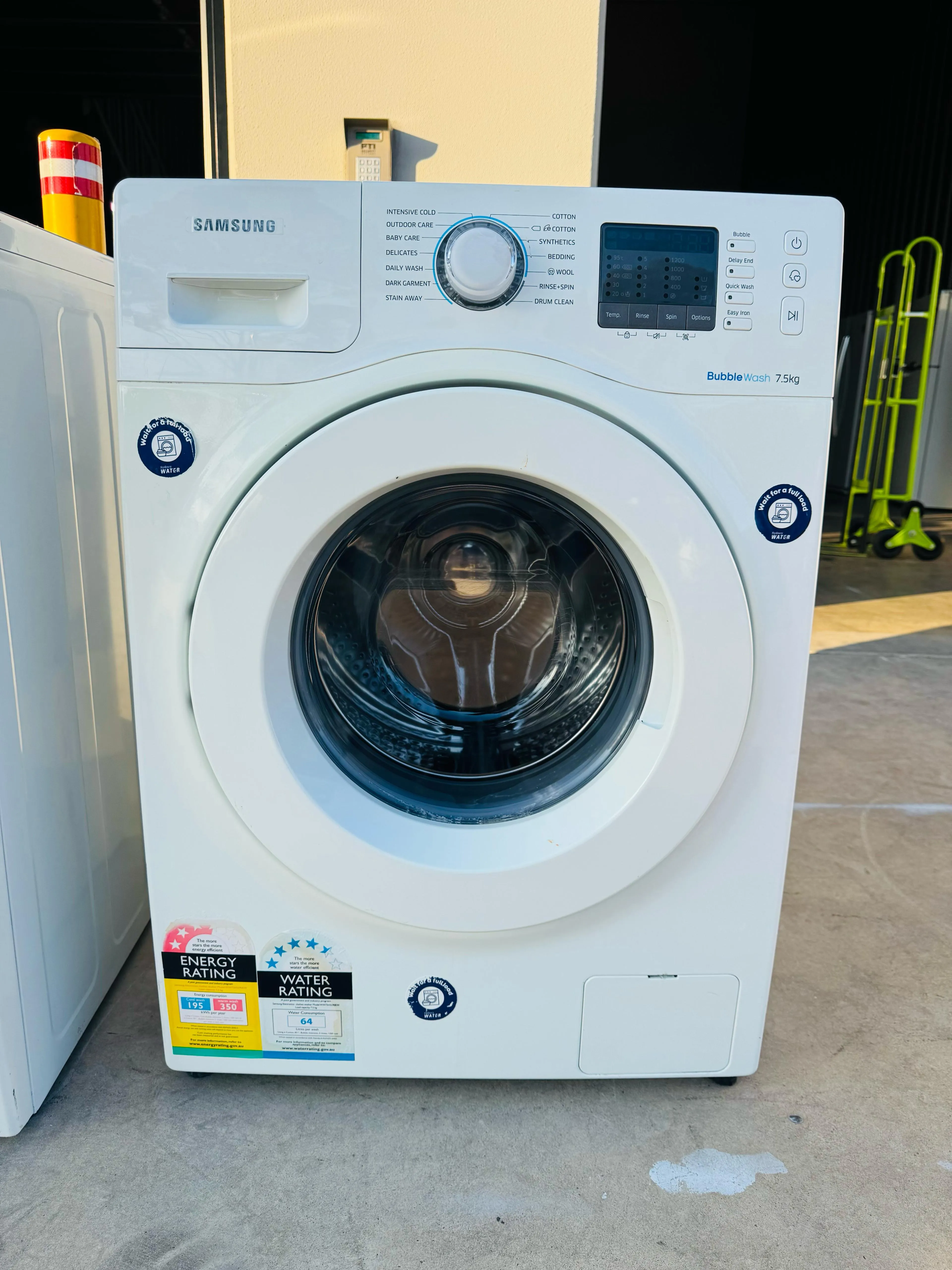 **SAMSUNG 7.5KGS FRONT LOADER WASHING MACHINE** FREE DELIVERY