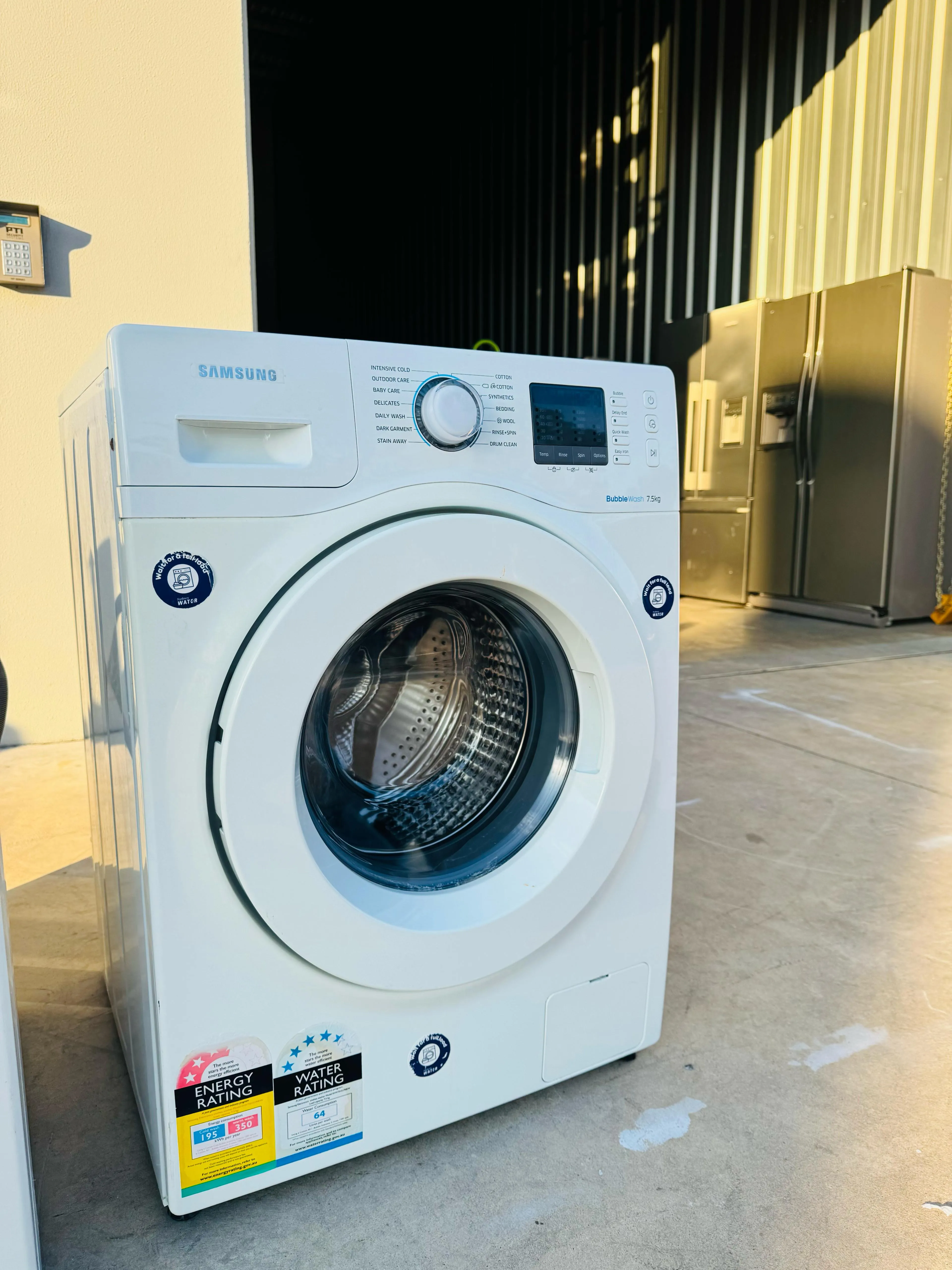 **SAMSUNG 7.5KGS FRONT LOADER WASHING MACHINE** FREE DELIVERY