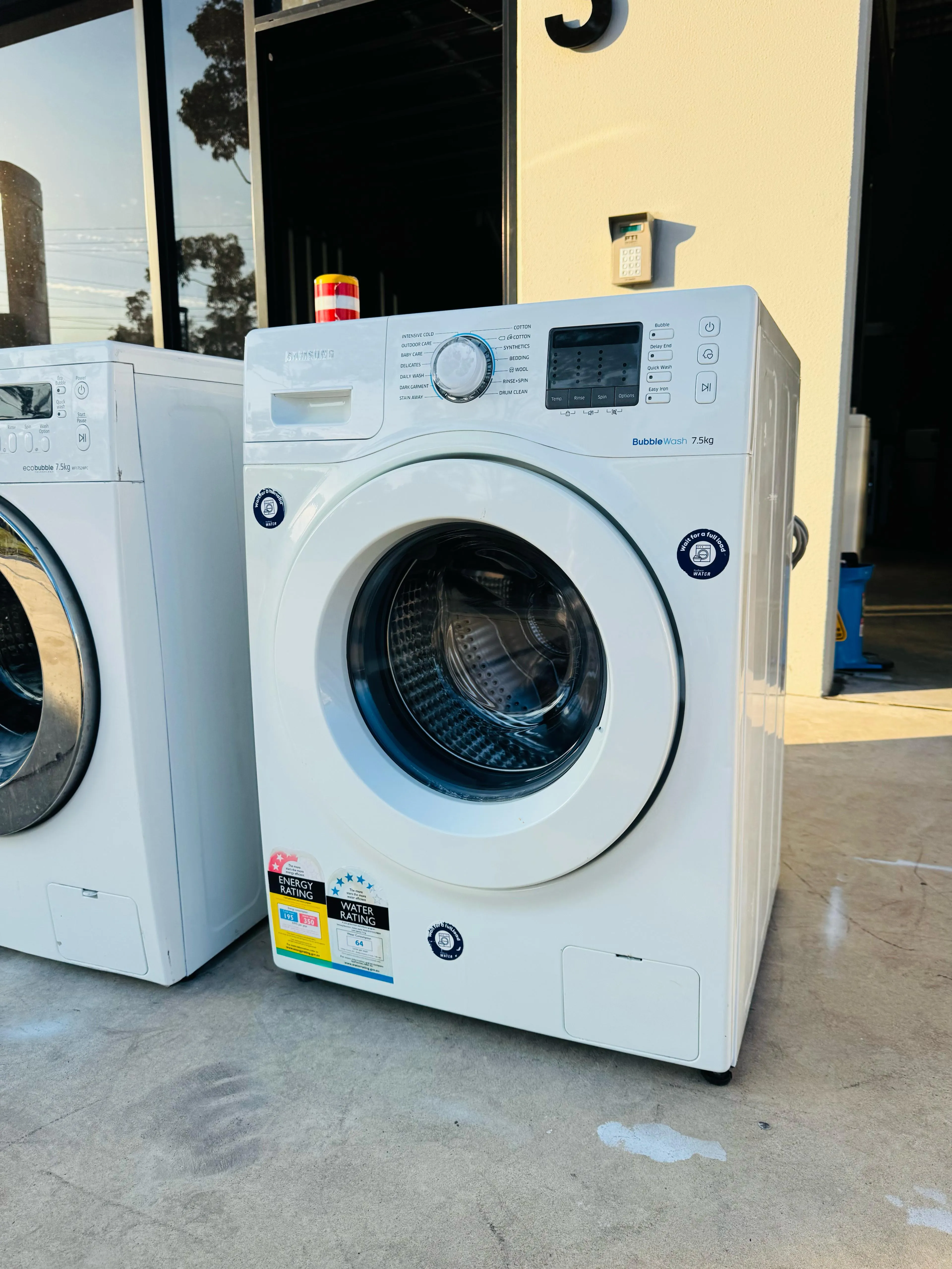 **SAMSUNG 7.5KGS FRONT LOADER WASHING MACHINE** FREE DELIVERY