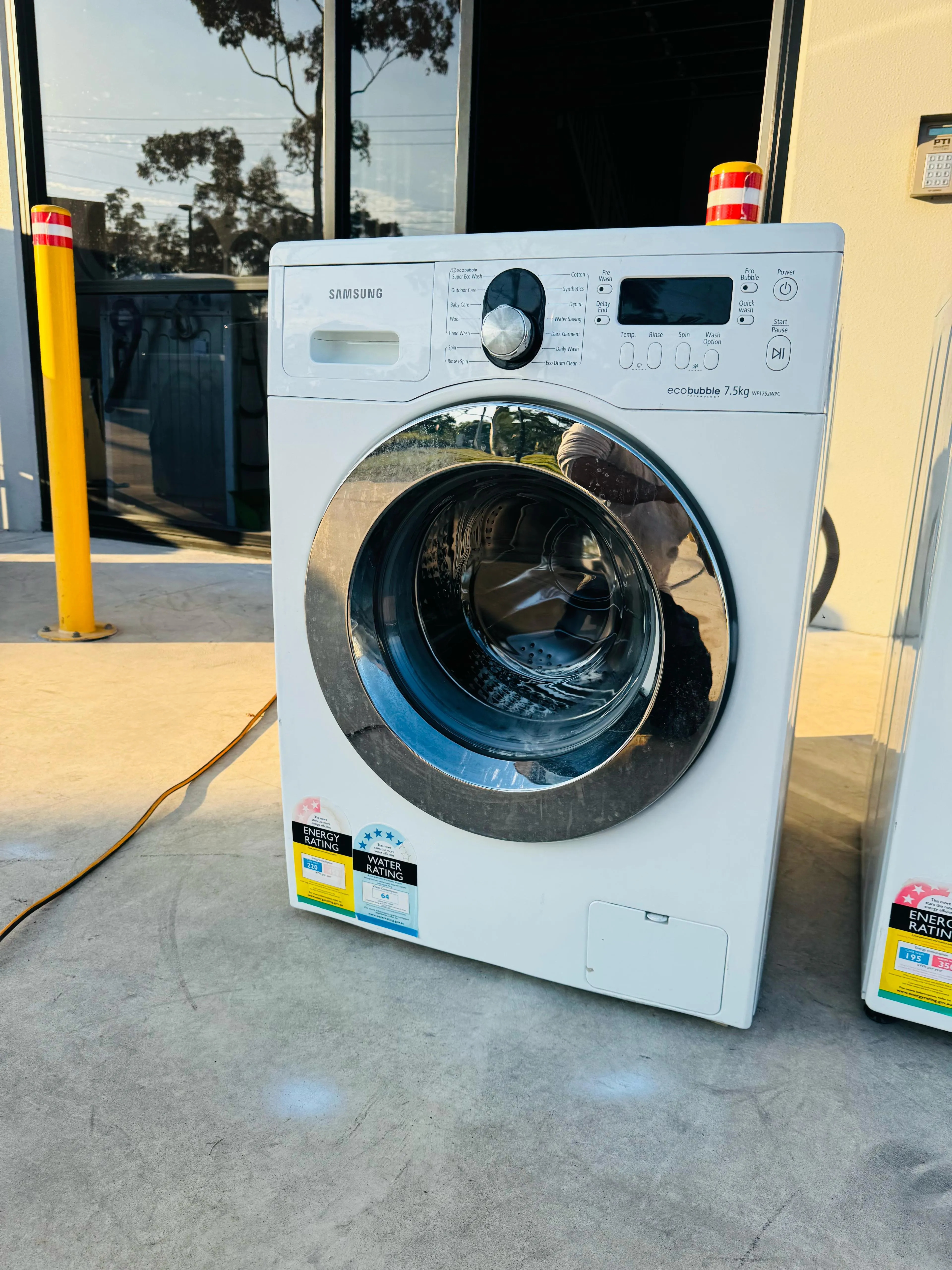*SAMSUNG 7.5KGS FRONT LOADER WASHING MACHINE** FREE DELIVERY