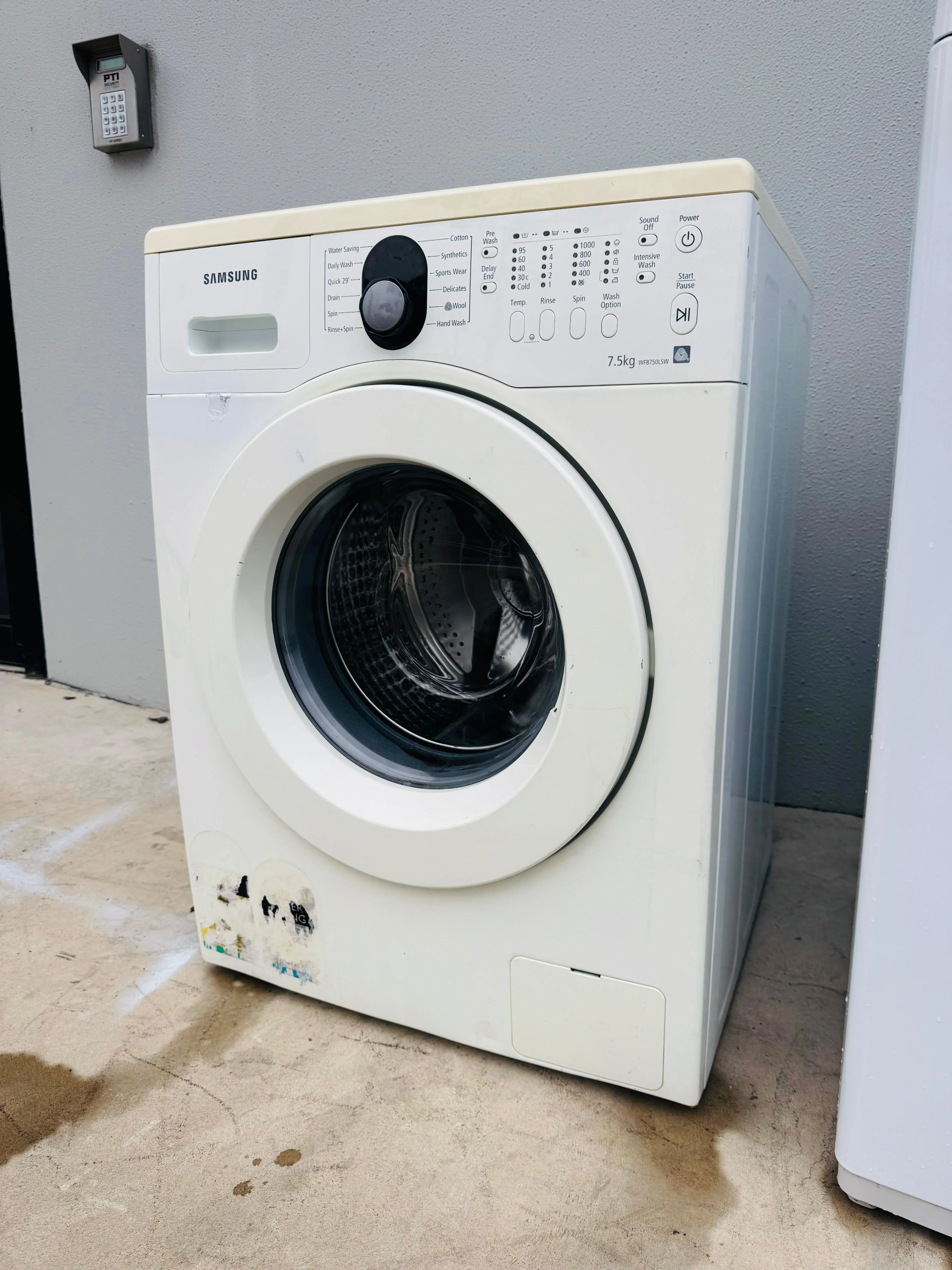 **SAMSUNG 7.5KGS FRONT LOADER WASHING MACHINE**