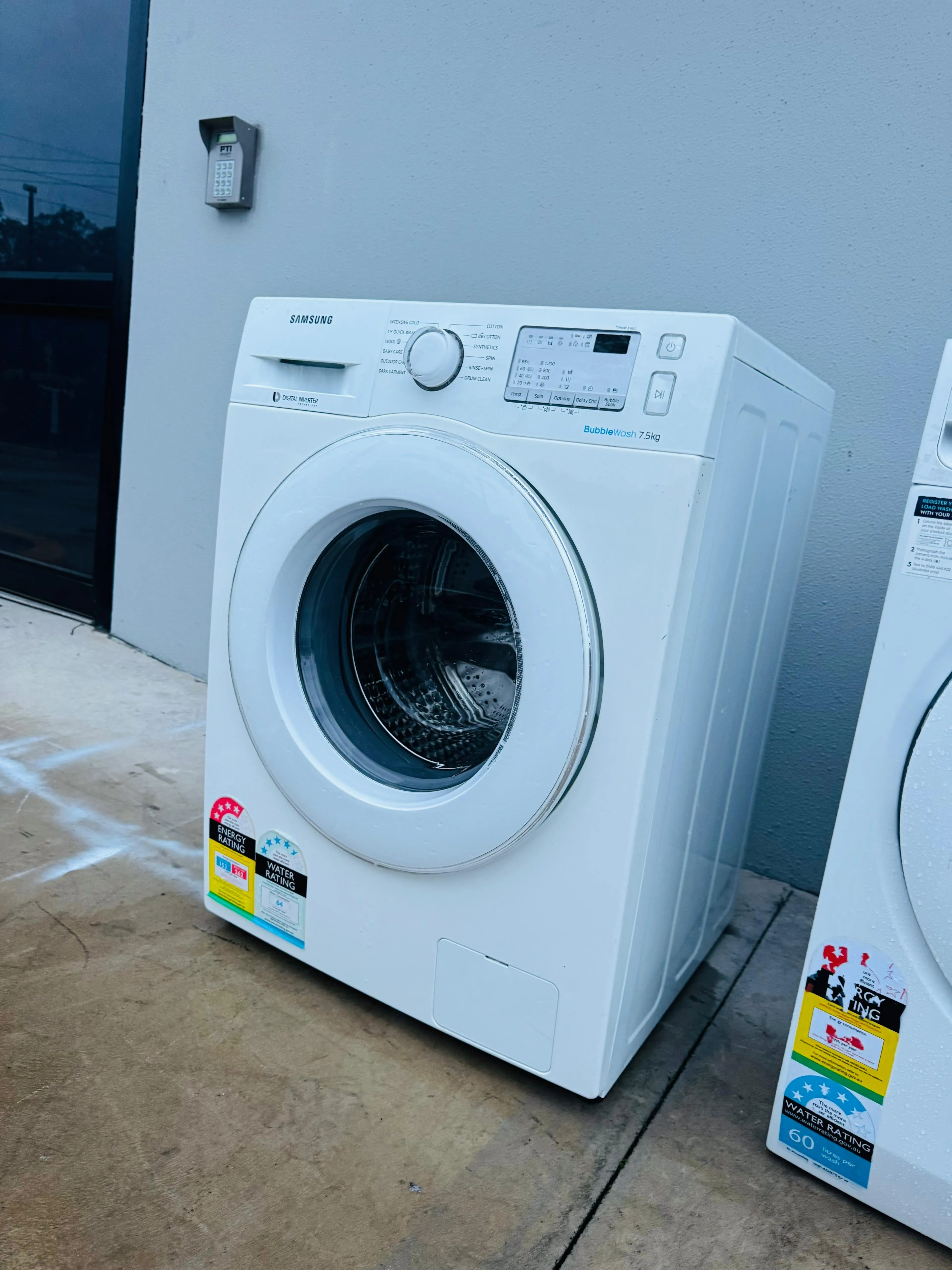 **SAMSUNG 7.5KGS FRONT LOADER WASHING MACHINE**
