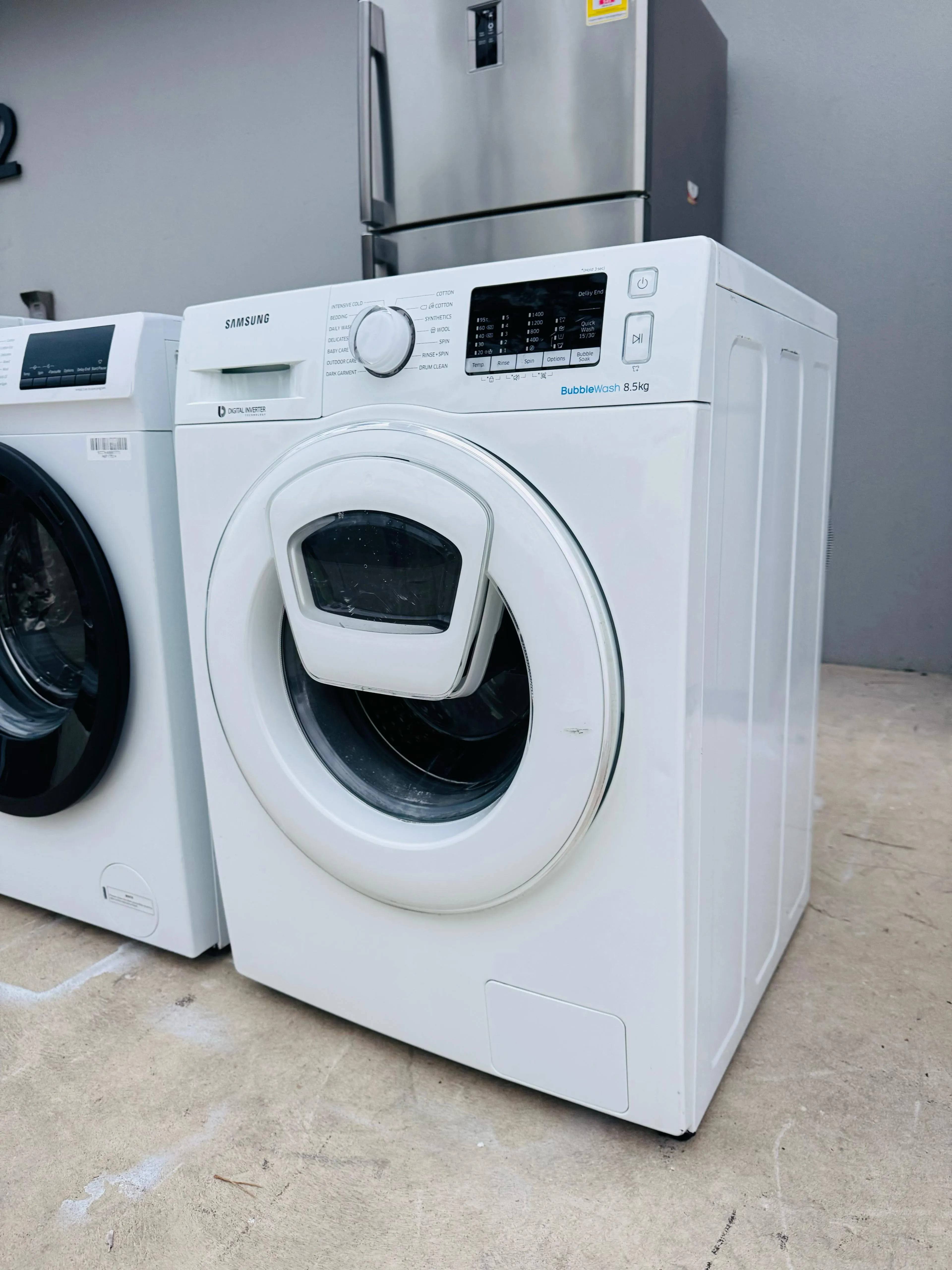 **SAMSUNG 8.5 KGS FRONT LOADER WASHING MACHINE**