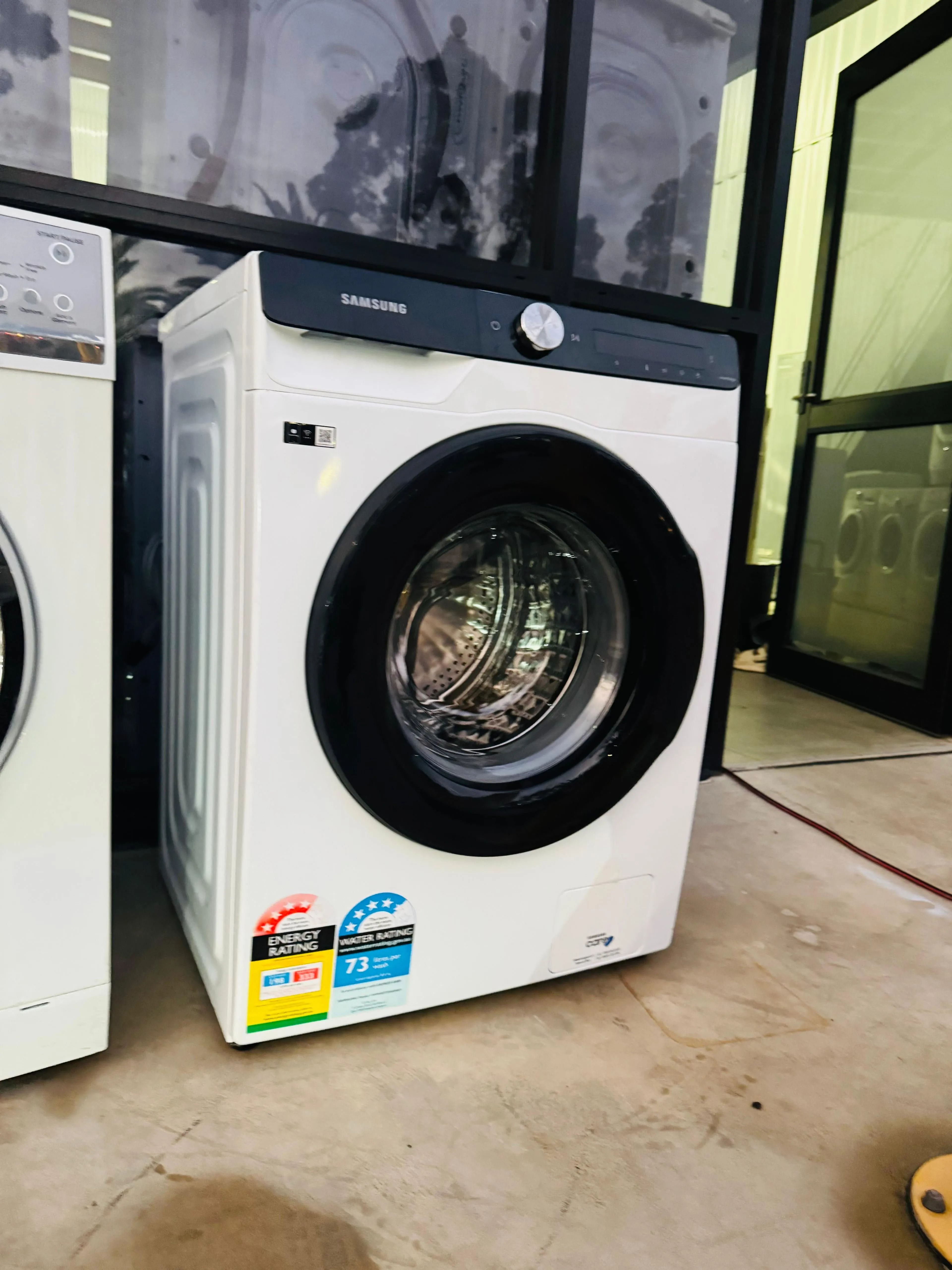 **SAMSUNG 8.5 KGS FRONT LOADER WASHING MACHINE**