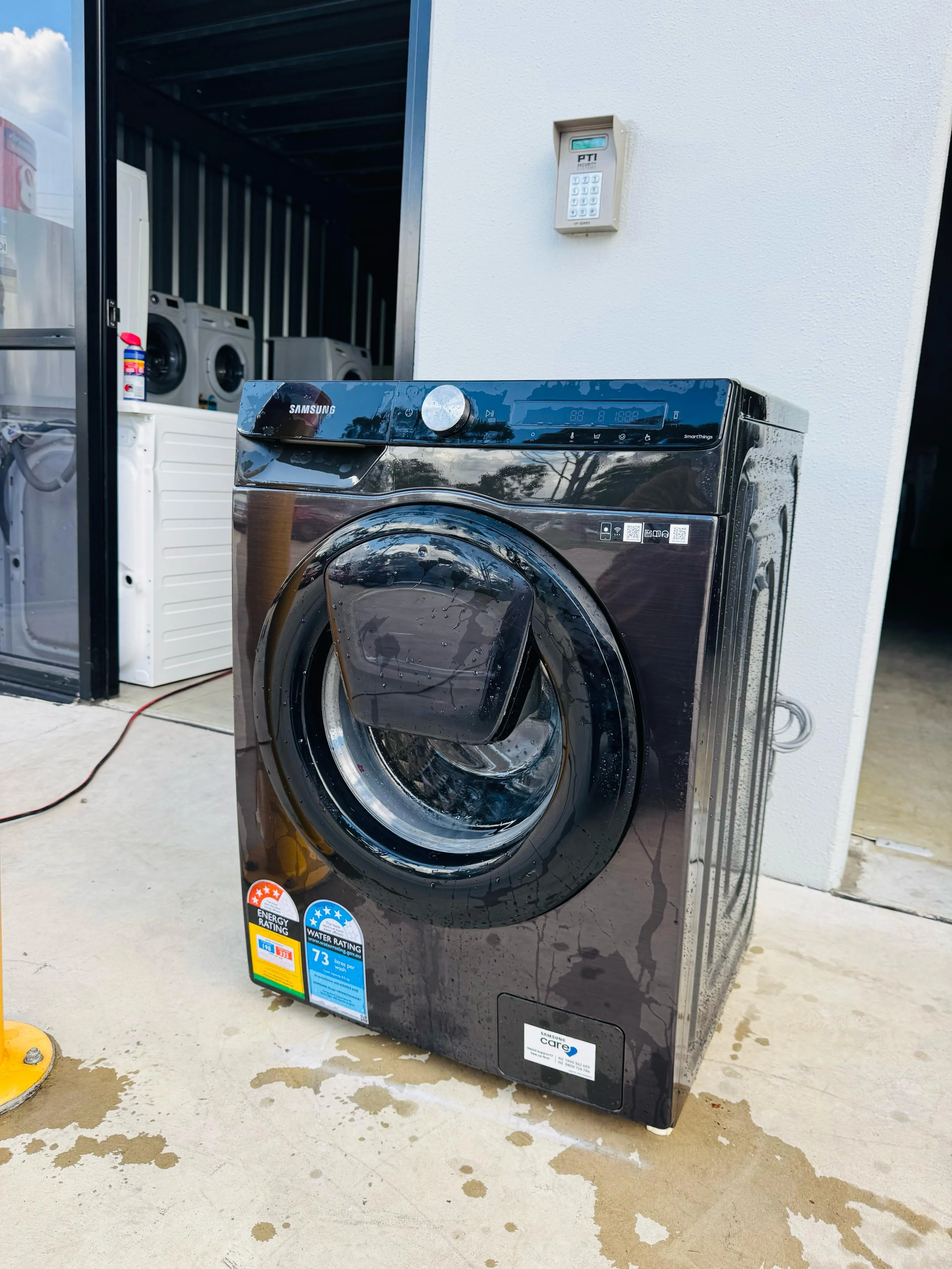 **SAMSUNG 8.5 KGS FRONT LOADER WASHING MACHINE**