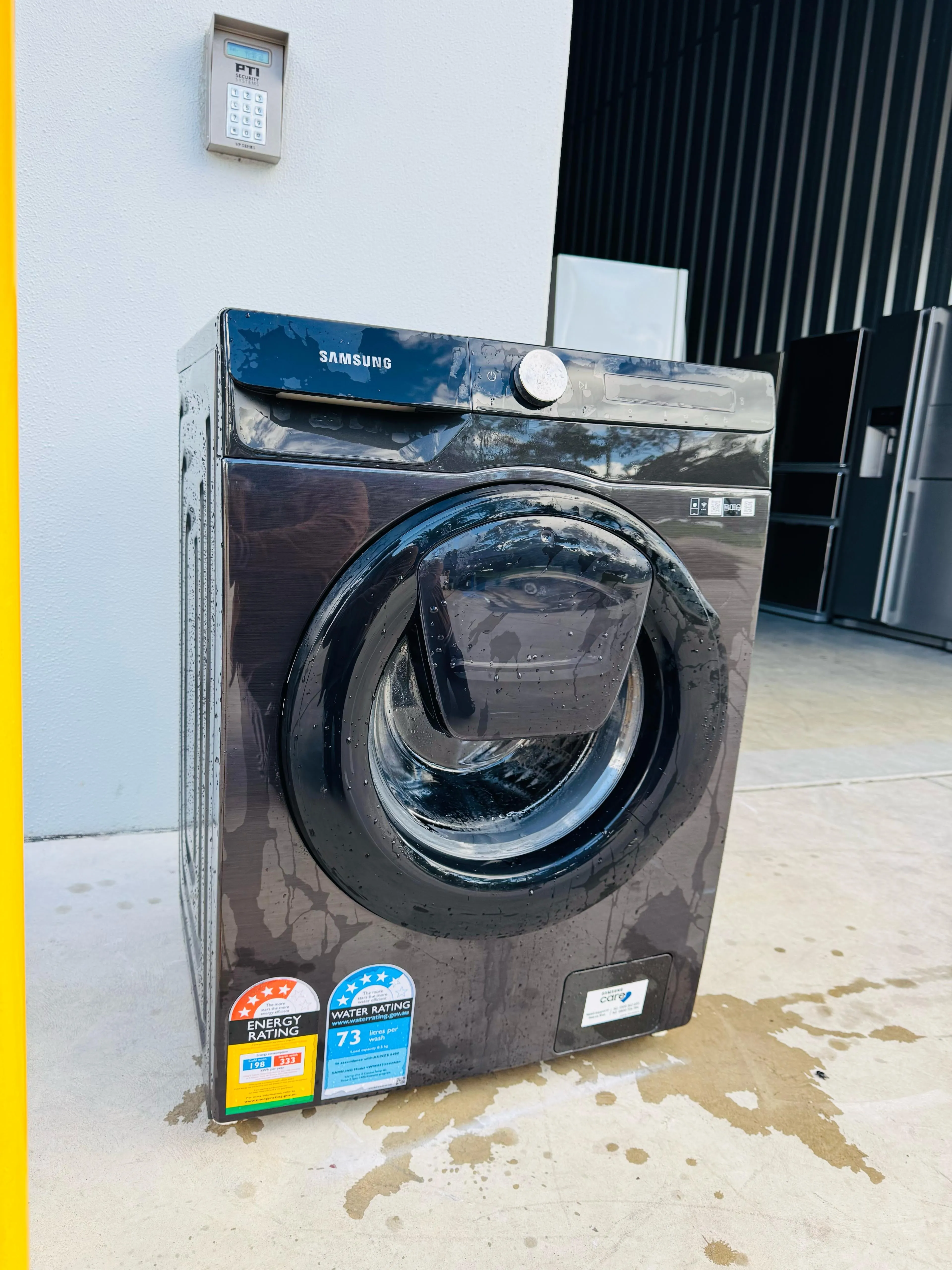 **SAMSUNG 8.5 KGS FRONT LOADER WASHING MACHINE**