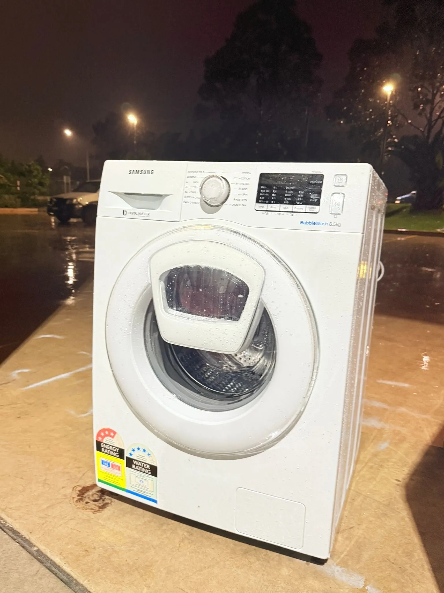 **SAMSUNG 8.5 KGS FRONT LOADER WASHING MACHINE**