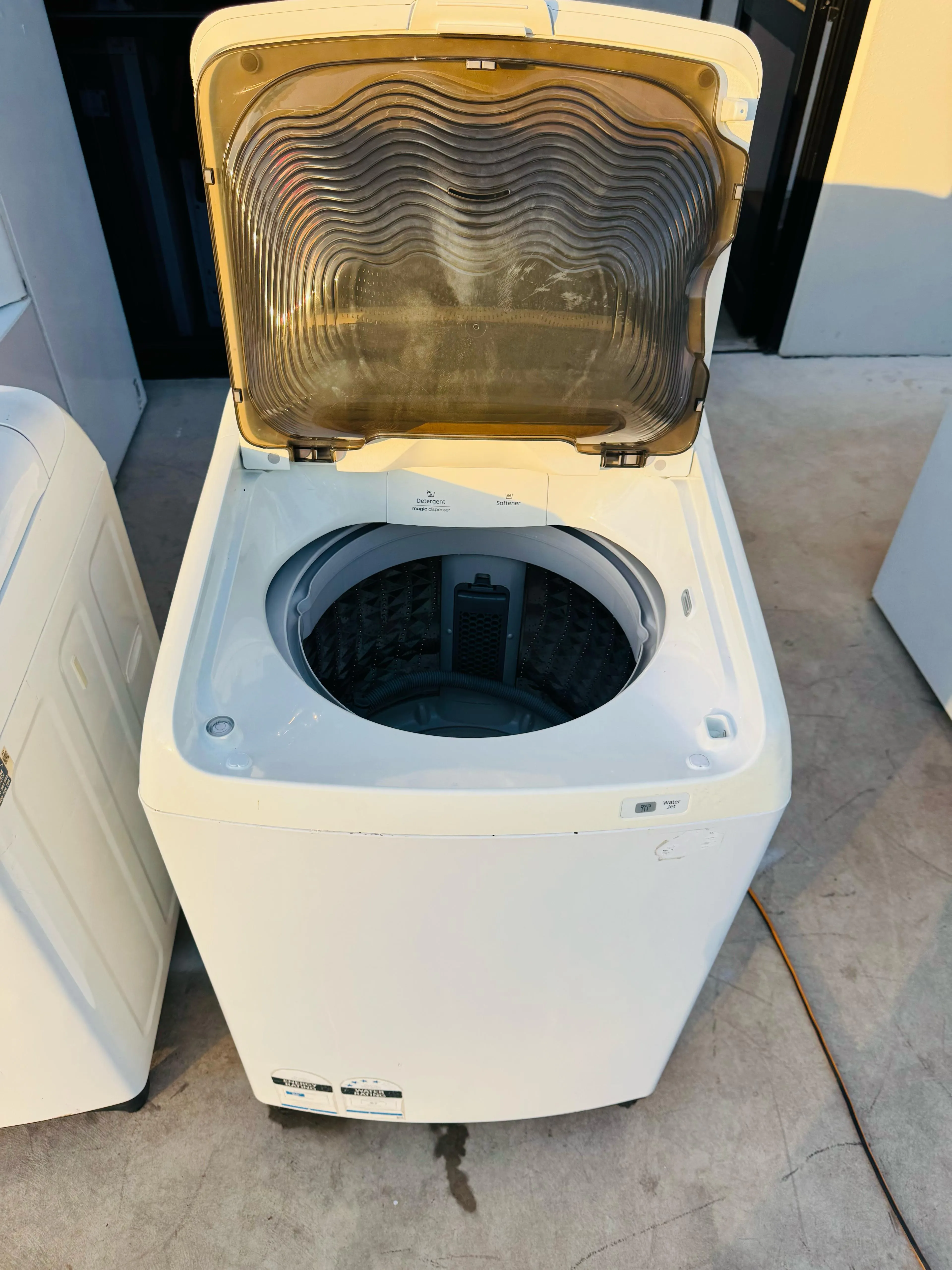 SAMSUNG 8.5 KGS  TOP LOADER WASHING MACHINE