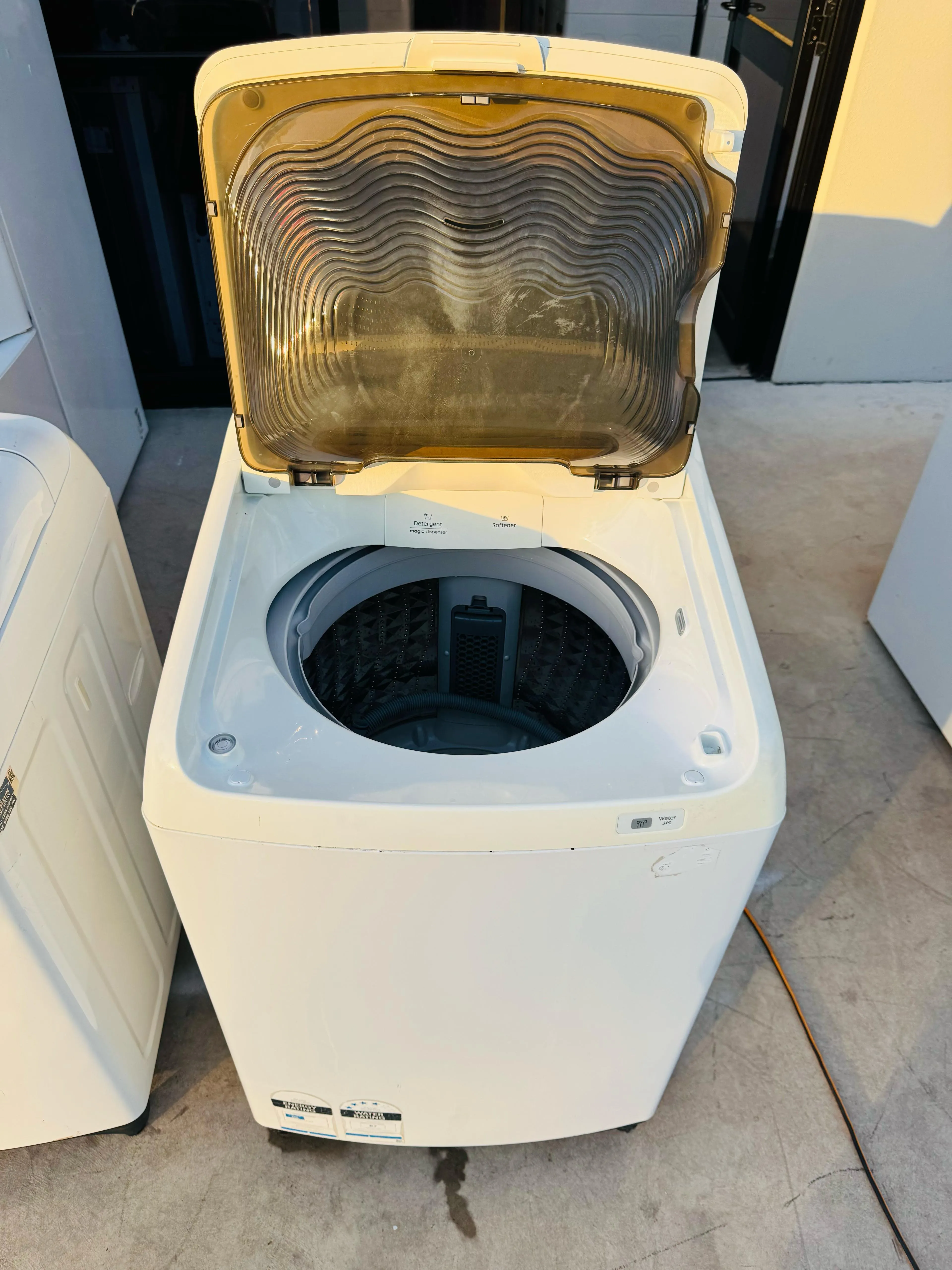SAMSUNG 8.5 KGS  TOP LOADER WASHING MACHINE