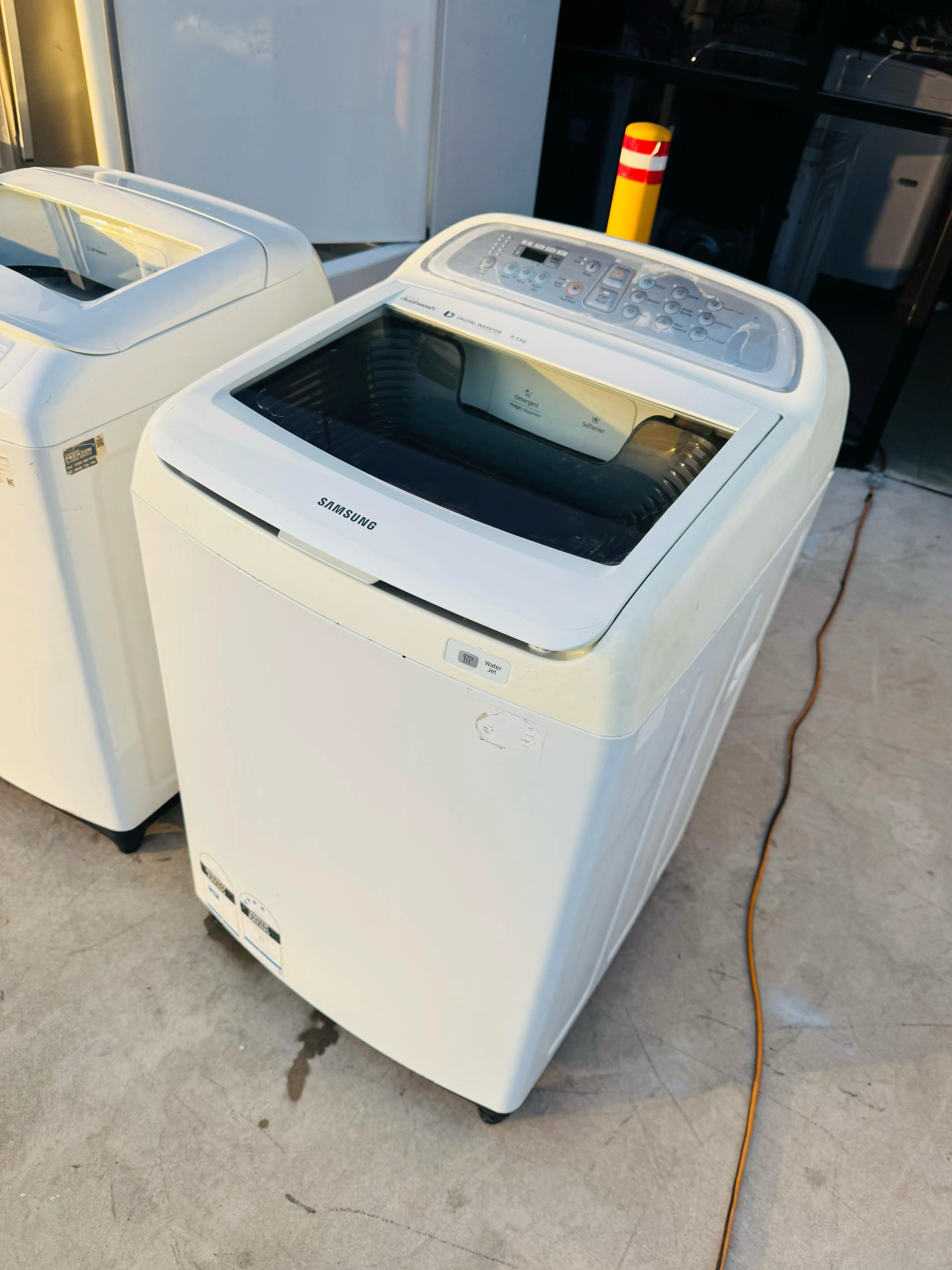 SAMSUNG 8.5 KGS  TOP LOADER WASHING MACHINE