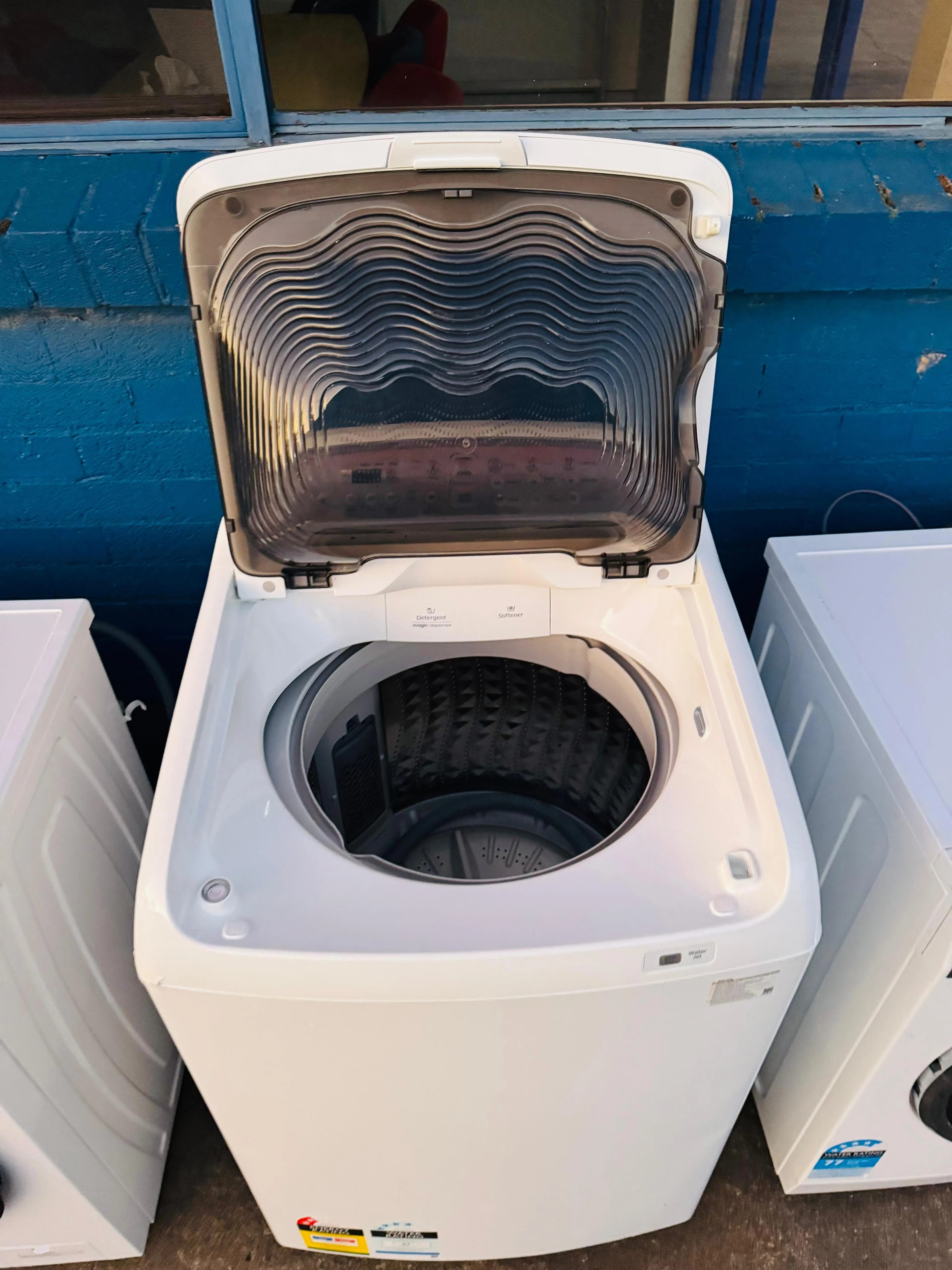 **SAMSUNG 8.5 KGS TOP LOADER WASHING MACHINE**